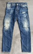 1 x Pair Of Men's Genuine Dsquared2 Distressed-Style Jeans Jeans In Dark Blue - Waist Size: UK30