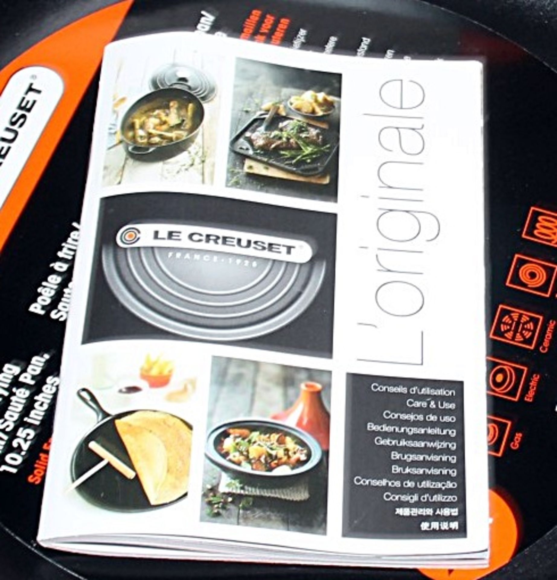 1 x LE CREUSET Satin Black Wooden Handle Frying Pan (26cm) - Original Price £170.00 - Boxed Stock - Image 5 of 9