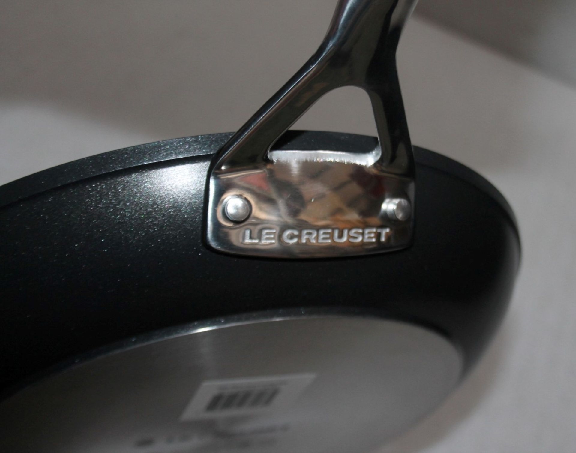 1 x LE CREUSET Shallow Frying Pan (28cm) - Original Price £130.00 - Unused Boxed Stock - Image 8 of 9