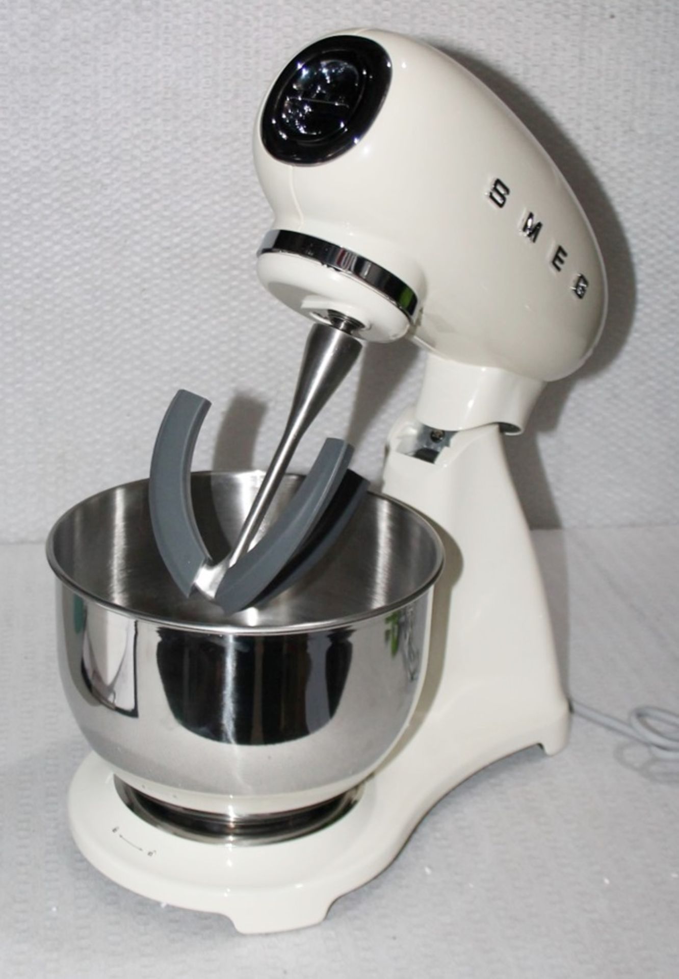 1 x SMEG Retro-style Stand Mixer (4.8L) In Cream - Original Price £499.00 - Unused Boxed Stock - Image 7 of 9