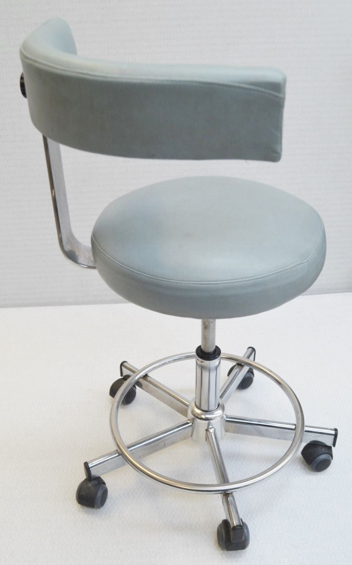 4 x Upholstered Gas Lift Treatment Stools - Dimensions: W47 x D49 x H72-85cm - Ref: MHB102 - CL670 - - Image 3 of 7