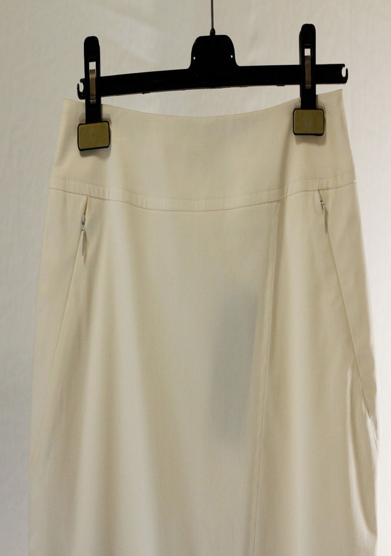 1 x Anne Belin White Skirt - Size: 14 - Material: 100% Cotton - From a High End Clothing Boutique In - Image 9 of 9