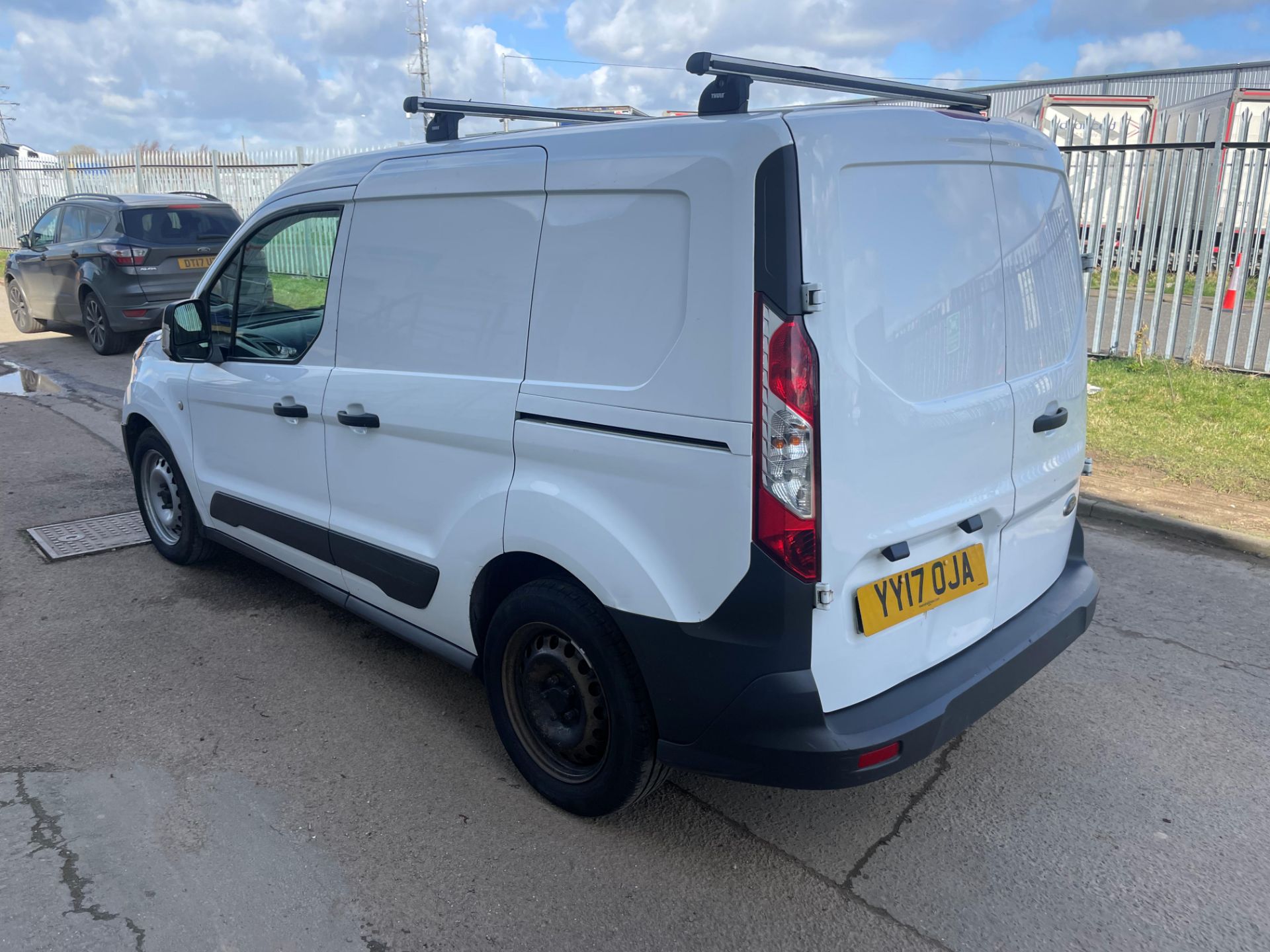 2017 Ford Transit Connect 200 L1 DIESEL 1.5 TDCi 75ps Van - Image 7 of 14