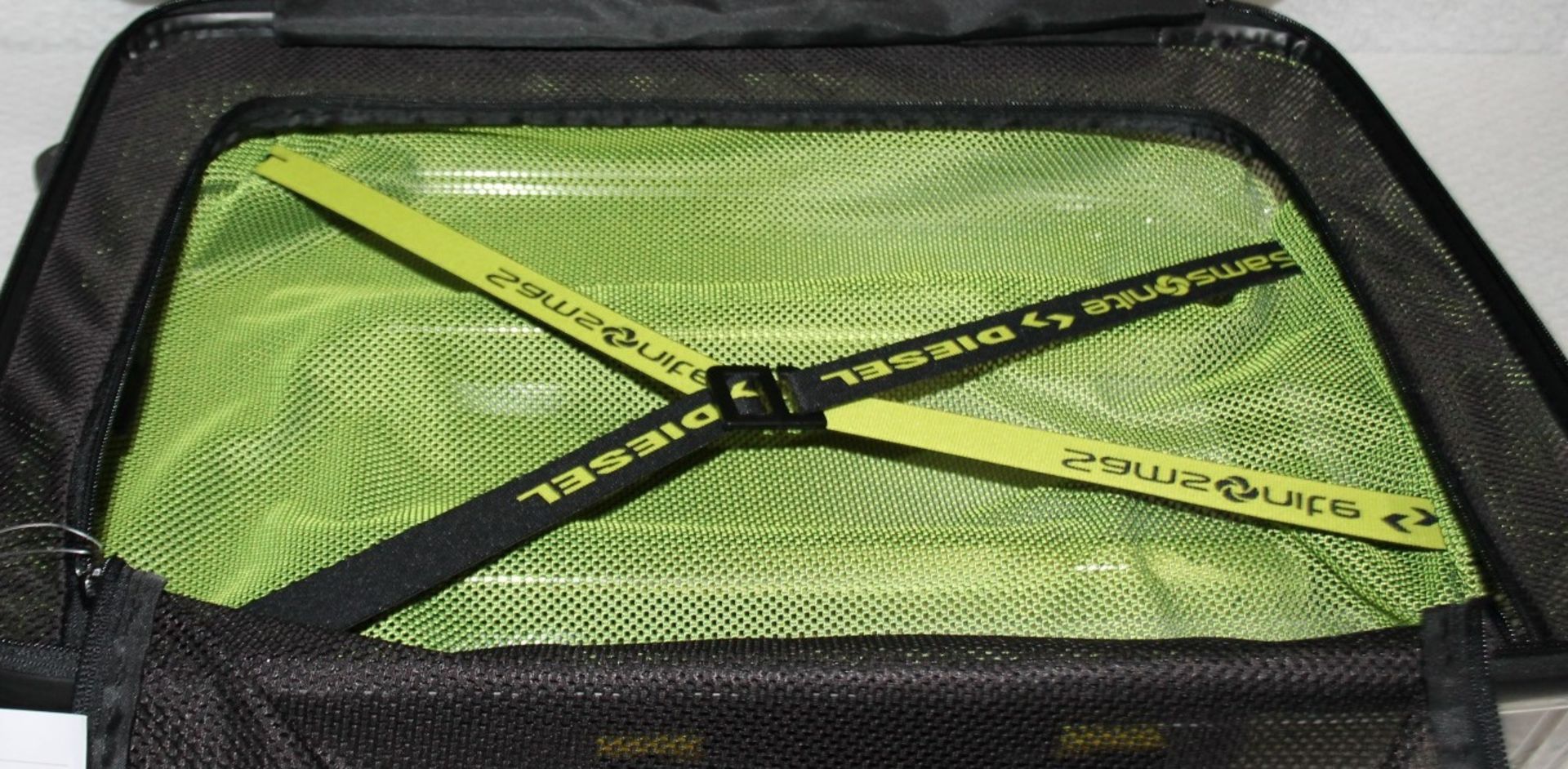 1 x SAMSONITE / DIESEL 'Neopulse' Polycarbonate Spinner Suitcase (55cm) - Ex-Display With Tags - - Image 15 of 17