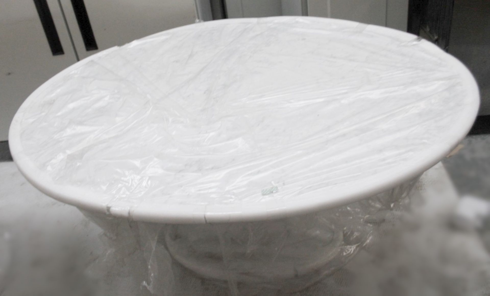 1 x Eero Saarinen Inspired Large Oval Carrara Marble-Topped Dining Table - H74cm x W150 x D120cm - Image 4 of 6