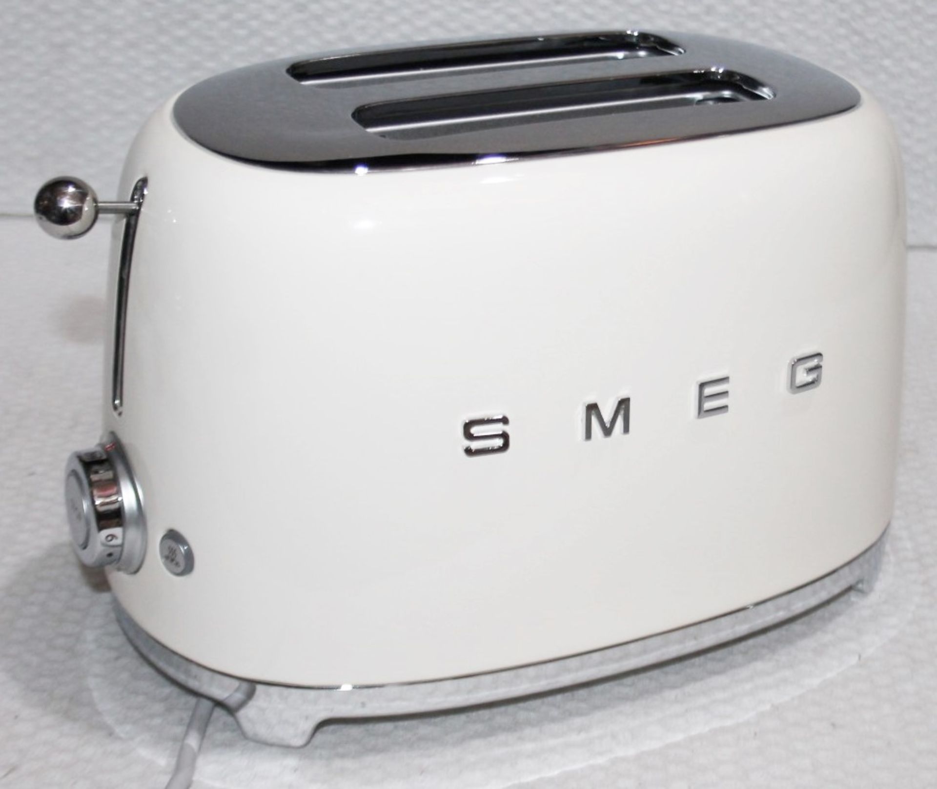 1 x SMEG Retro-Style 2-Slice Toaster In Pale Cream & Chrome - Original RRP £179.95 - Boxed - Ref: - Image 2 of 9