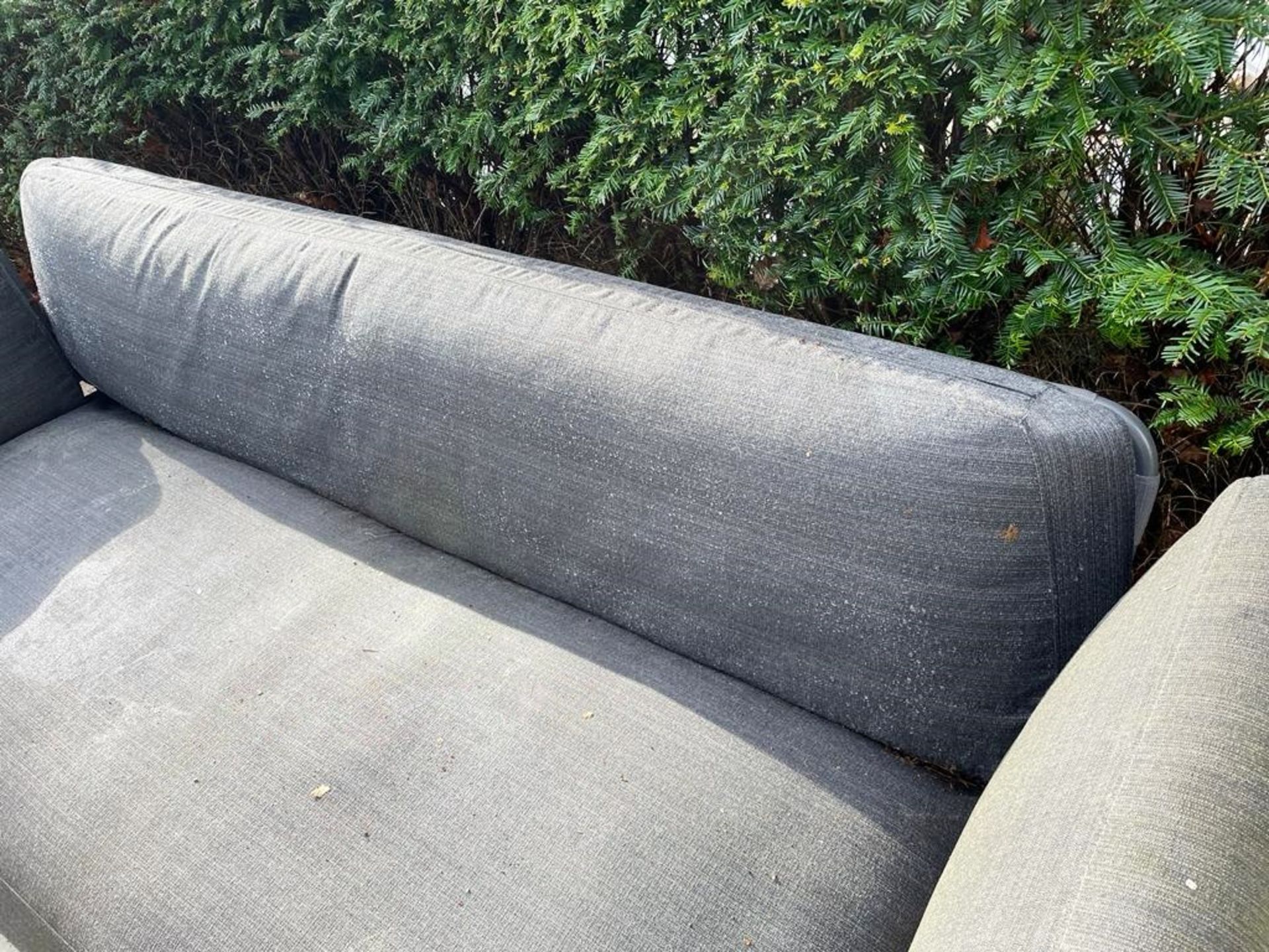 A Pair Of  VARASCHIN Garden Outdoor Padded Sofas - From an Exclusive Hale Property - No VAT - Image 4 of 7
