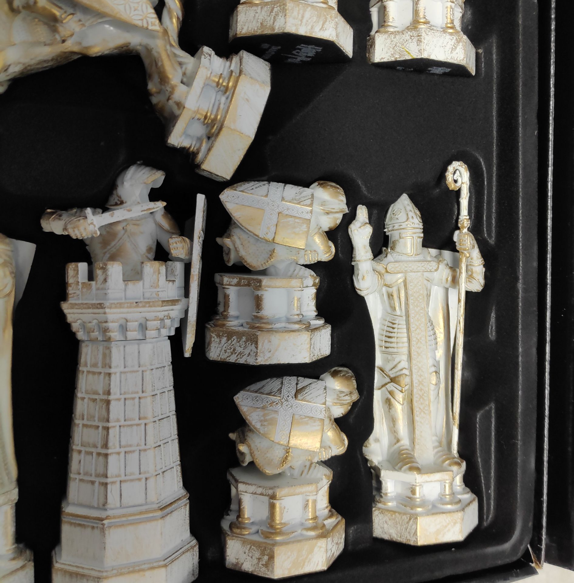 1 x The Noble Collection Harry Potter Final Challenge Limited Edition Chess Set - Image 4 of 20