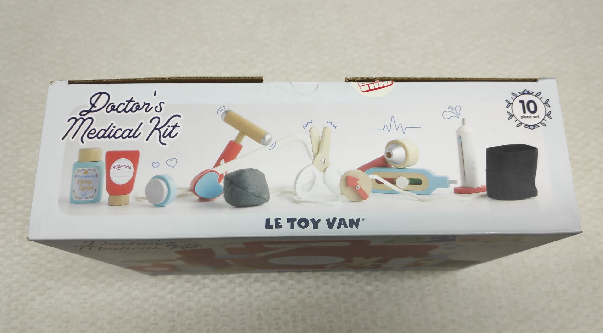 1 x Le Toy Van Wooden Doctor's Medical Kit - Image 2 of 6