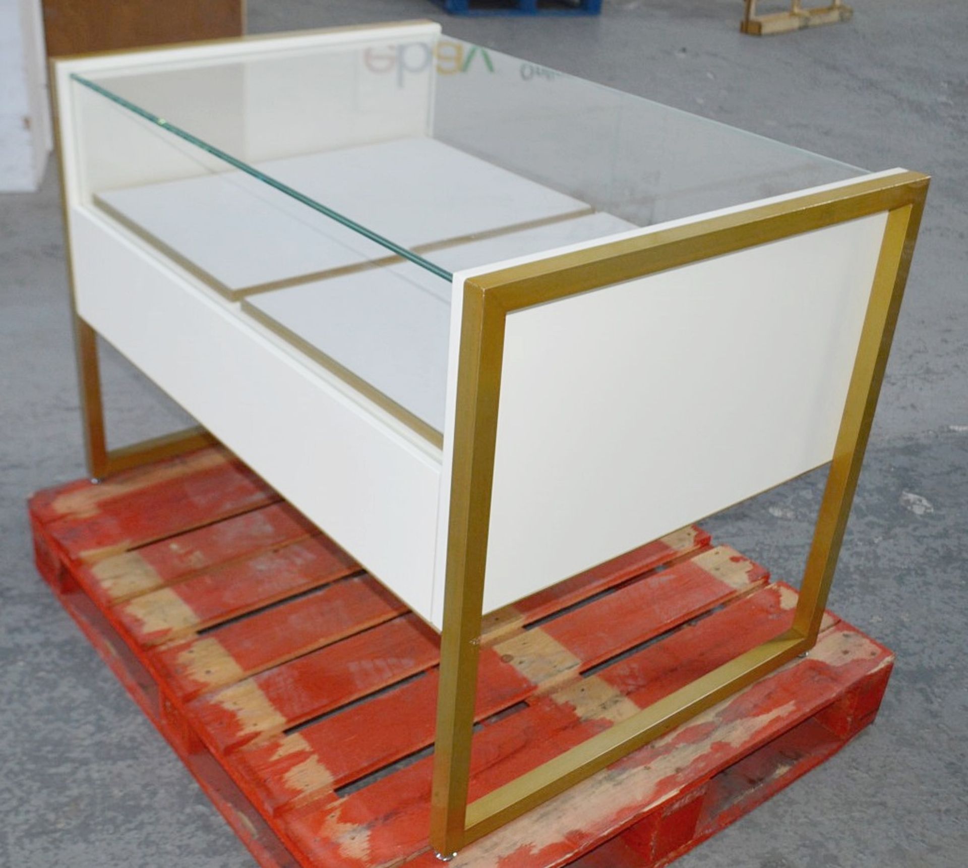 1 x Freestanding Jewellery Display Cabinet Featuring 2 x Pull-Out Trays With Leather Inserts - Image 7 of 7