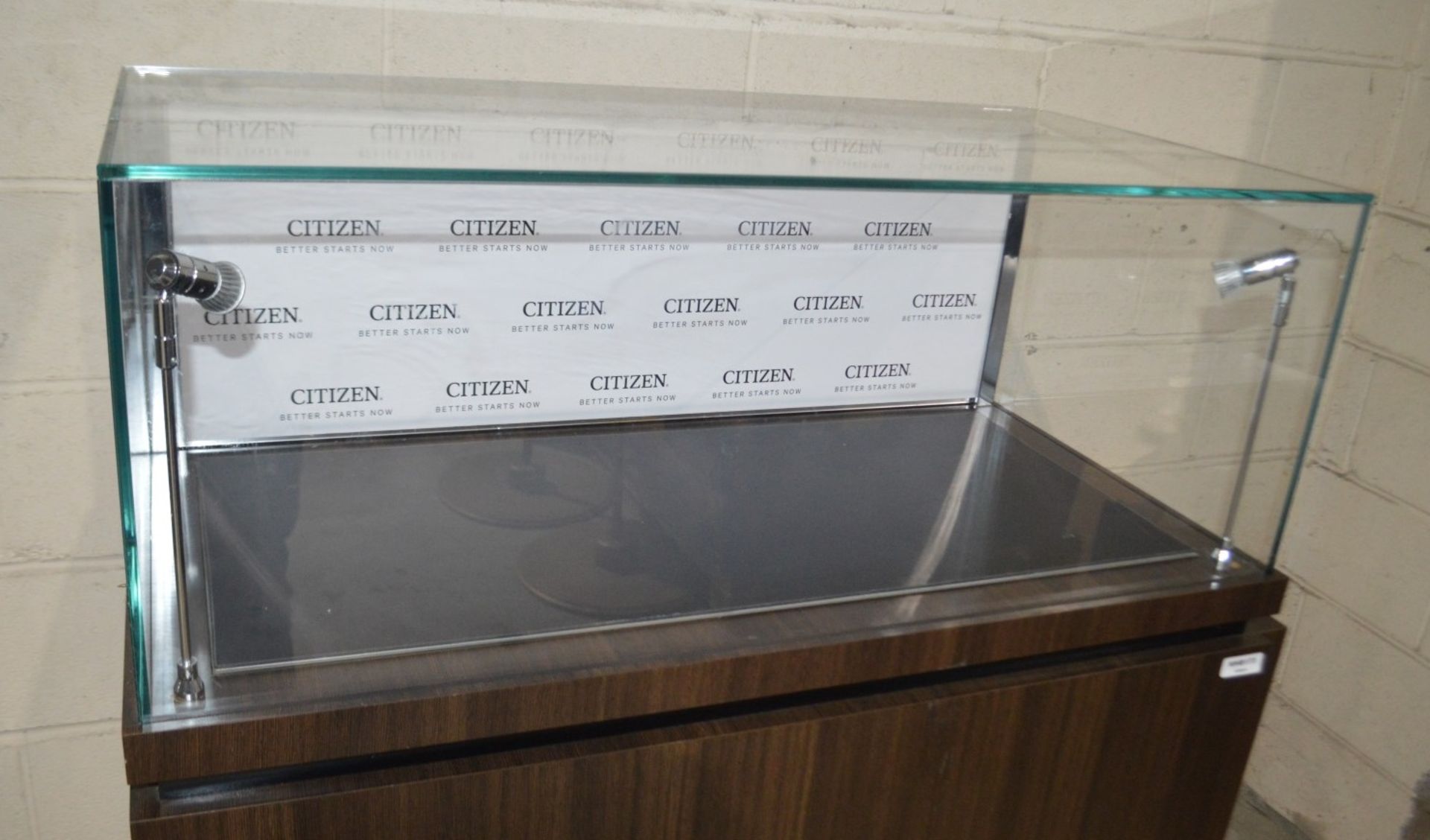 1 x Lockable Illuminated Display Case With 3 x Unlocked Drawers - Supplied With Keys - Dimensions: - Image 8 of 8