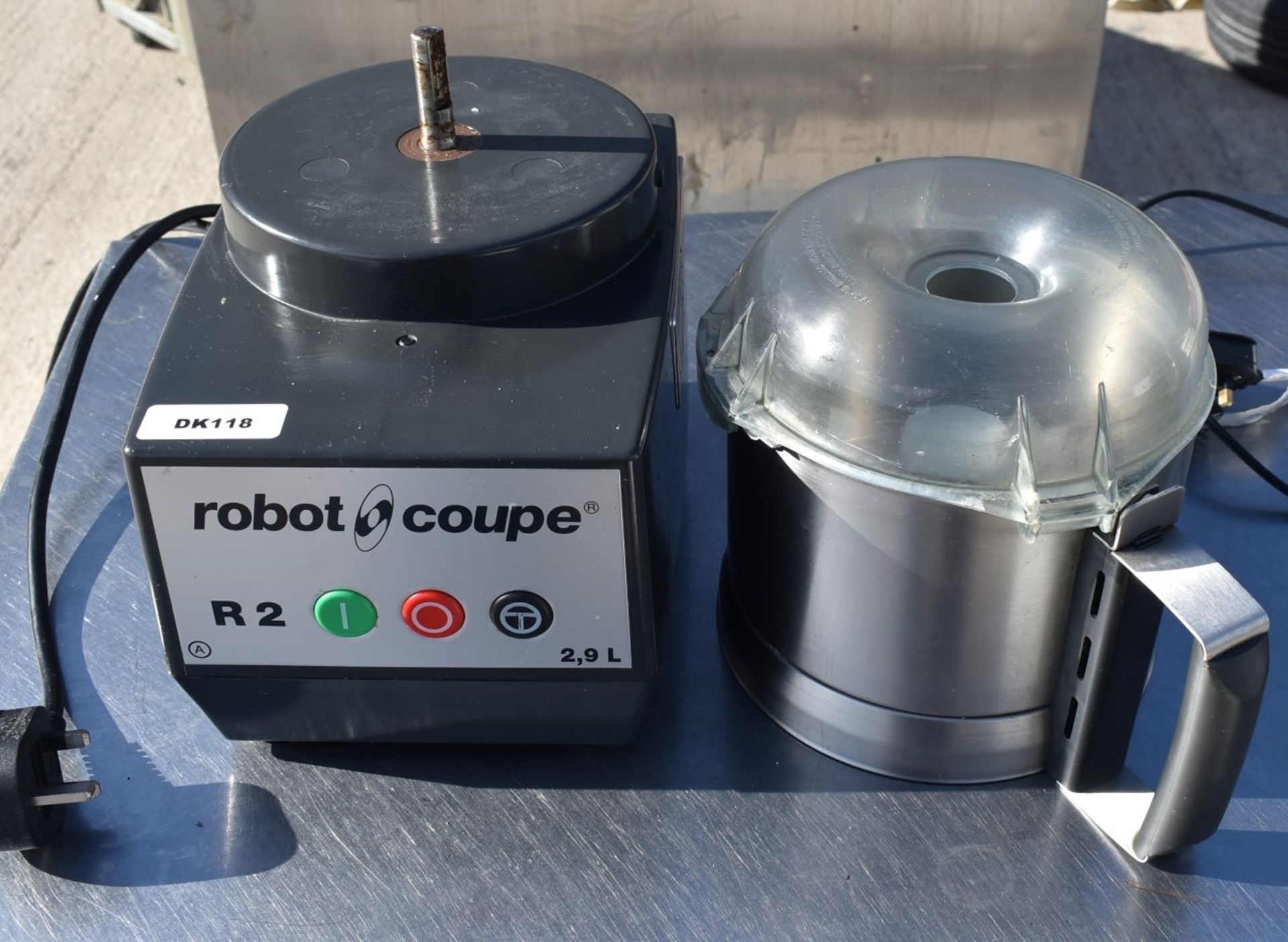 1 x Robot Coupe R2 Heavy Duty Cutter Blender - Recently Removed From a Dark Kitchen Environment - Image 7 of 9