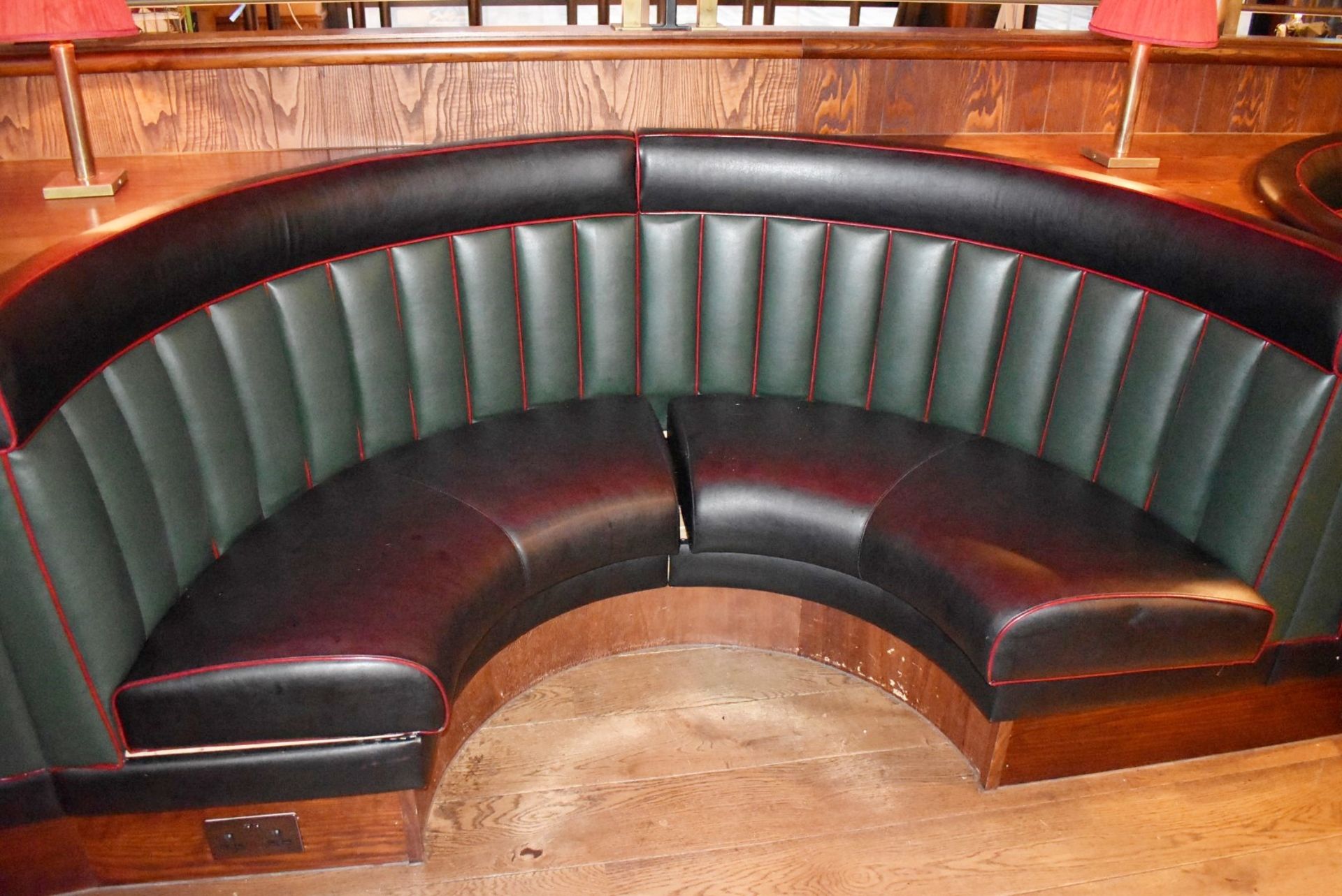 1 x Restaurant C-Shape 4 Person Seating Booth - Green and Black Vertical Fluted Back Upholstery - Image 4 of 4