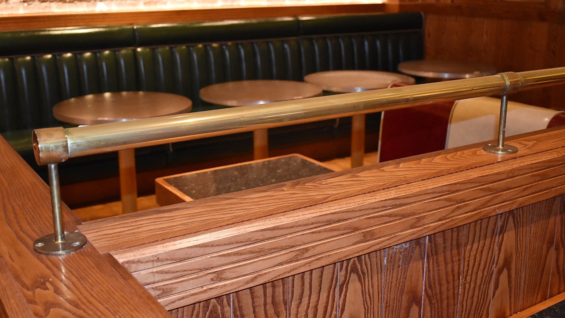 5 x Metres Of Brass Partition Railing, From a Popular Italian-American Diner - Image 3 of 5