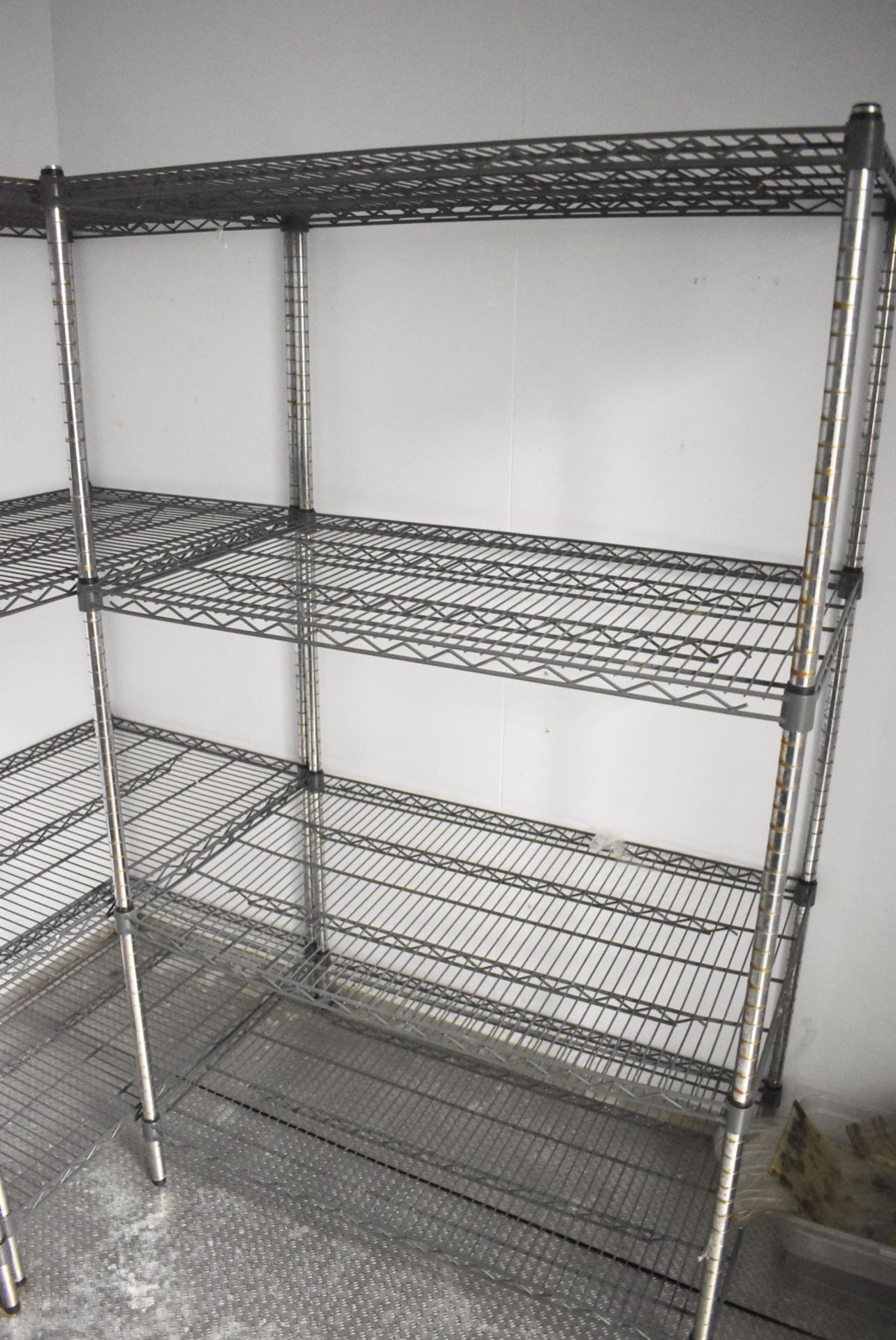 5 x Assorted Cold Room Wire Storage Shelf Units With Coated Shelves - H168 x W90-124 x D60 cms - Image 4 of 9