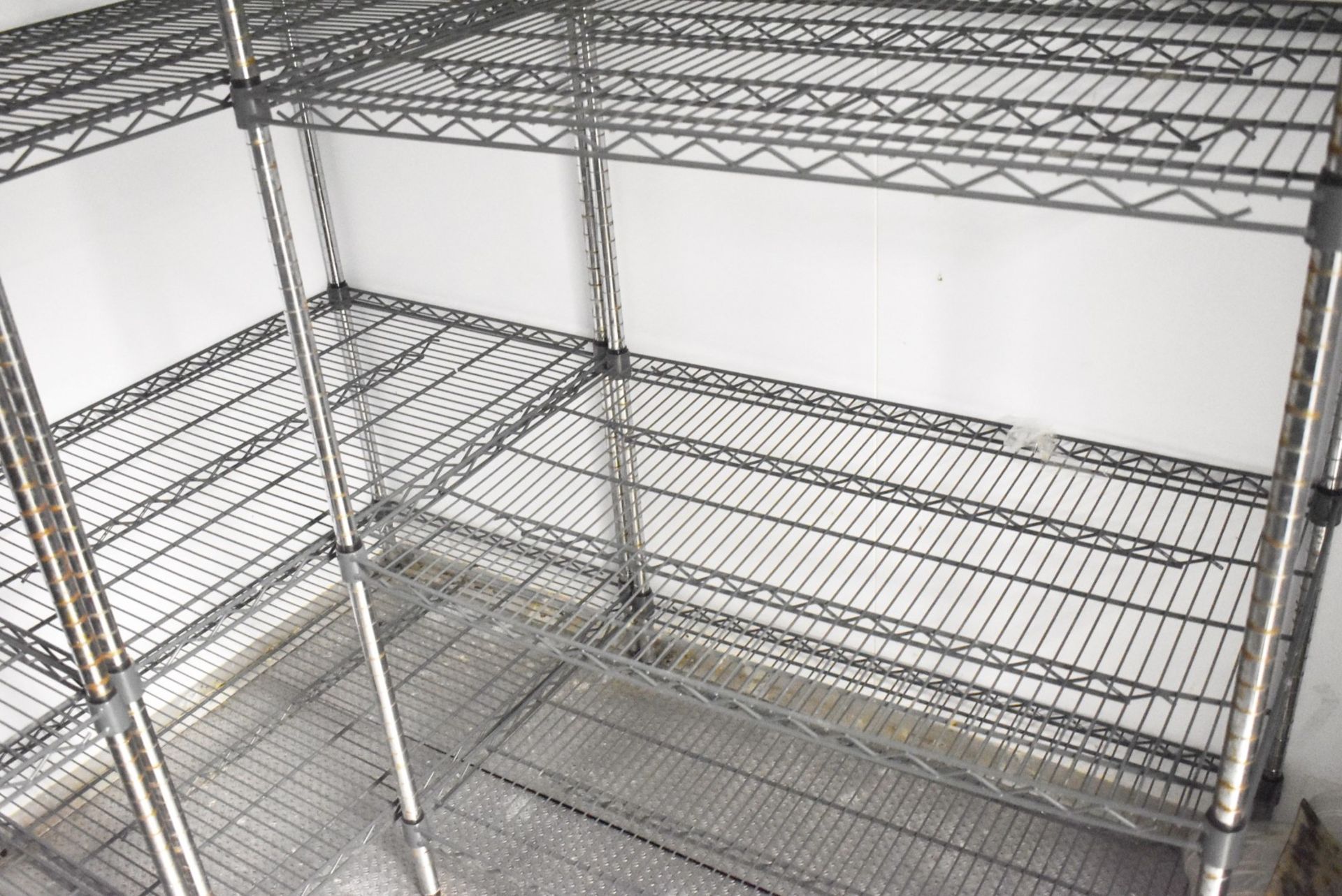 5 x Assorted Cold Room Wire Storage Shelf Units With Coated Shelves - H168 x W90-124 x D60 cms - Image 7 of 9