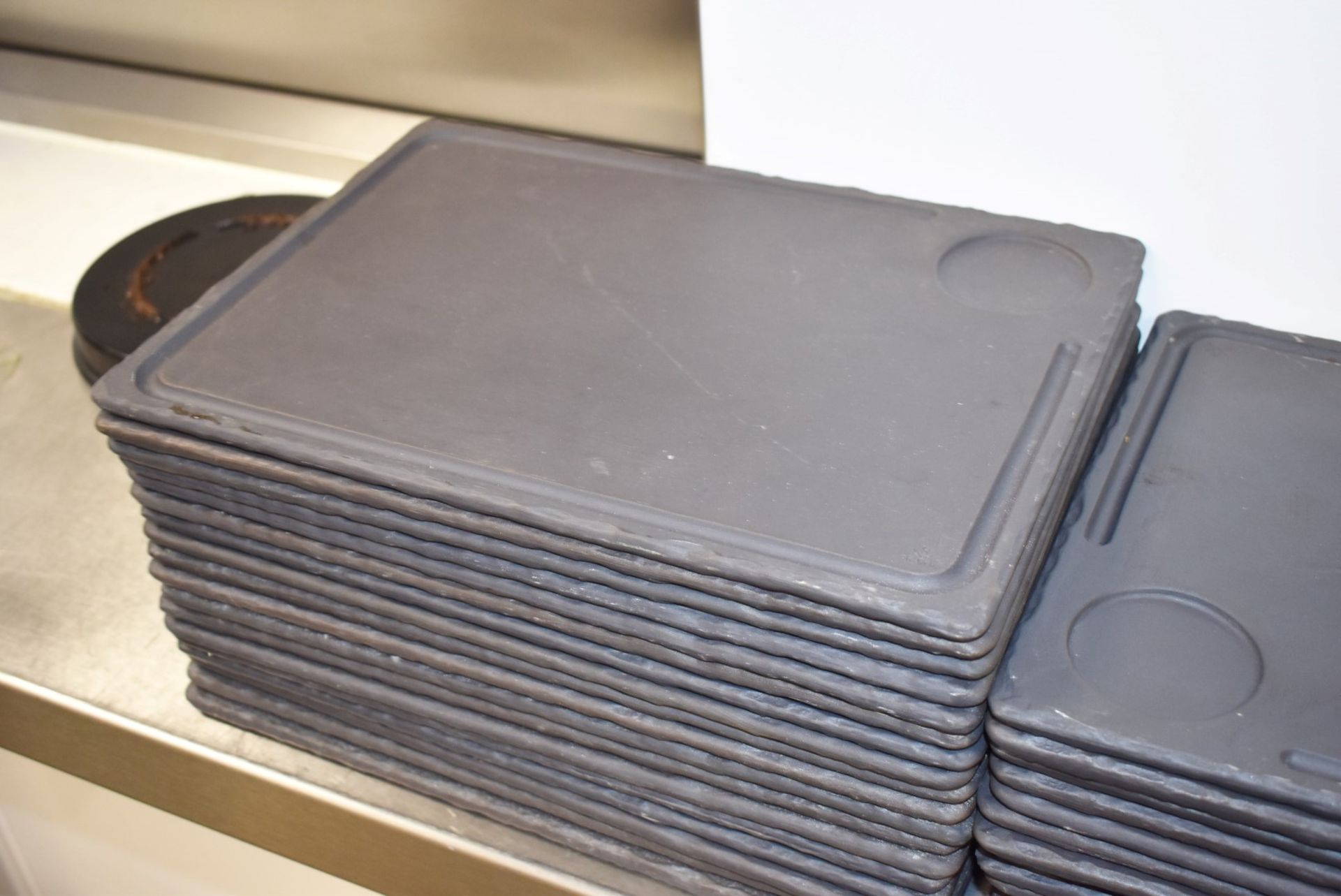 33 x Slate Dinner Boards With Anti Spill Edges and Sauce Pot Holders - Size: 24 x 33 cms - Image 3 of 5