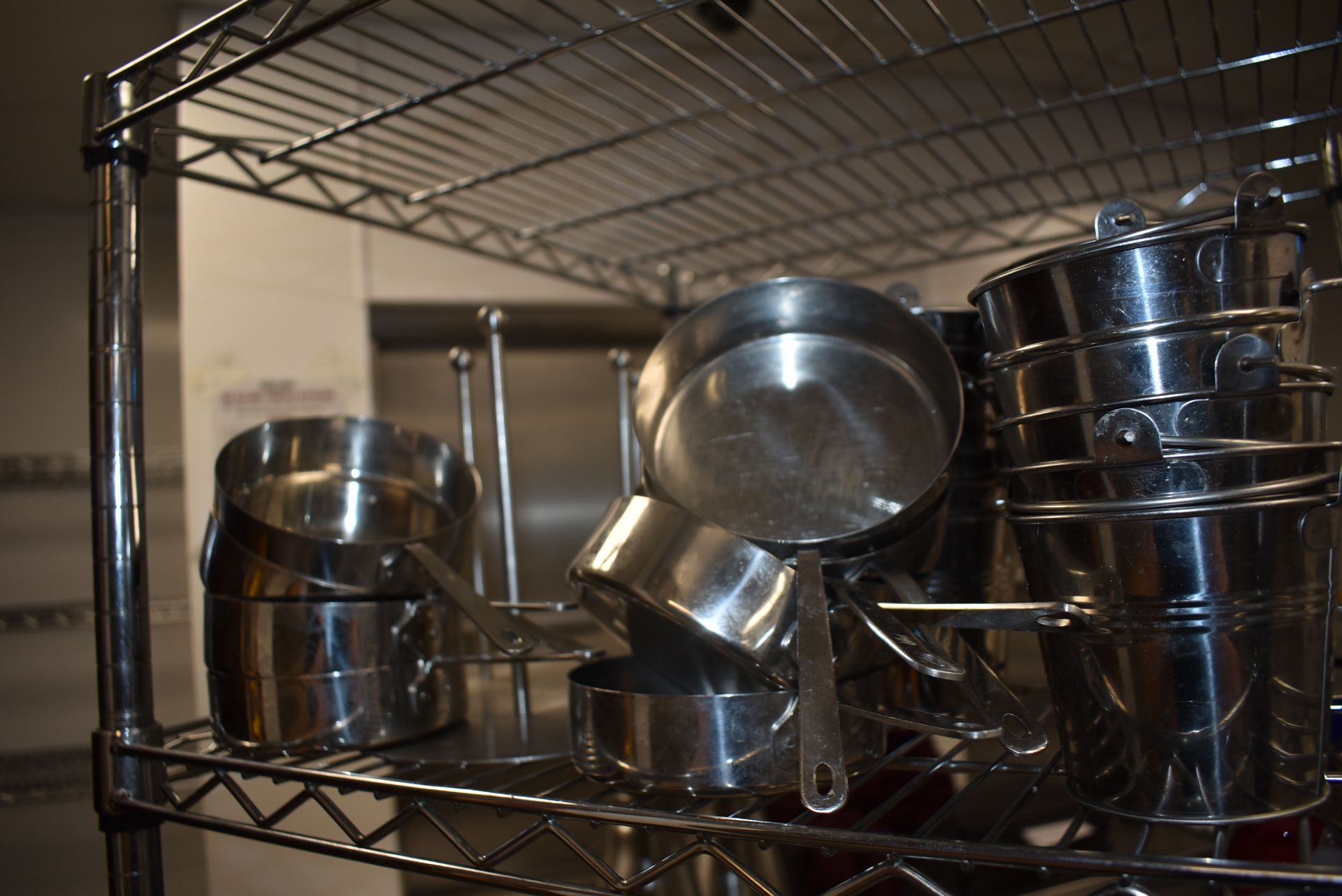 1 x Assorted Job Lot to Include Various Stainless Steel Kitchen Items and More - Please See Pictures - Image 15 of 16