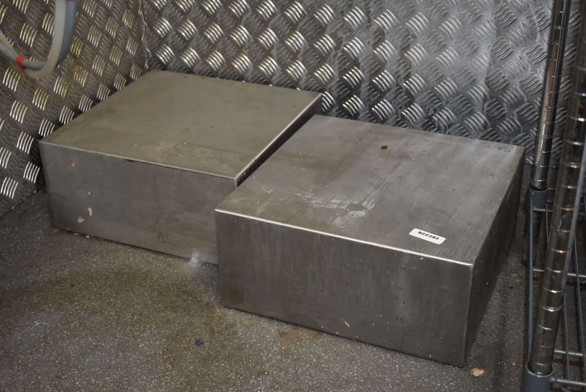 2 x Stainless Steel Plinths - Size: H20 x W40 x D40 cms - Image 3 of 3