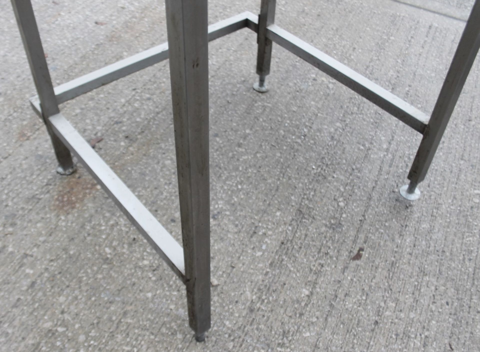 1 x Stainless Steel Commercial Square Prep Table With Upstand - Ref: GEN546 WH2 - CL802 UX - - Image 2 of 3
