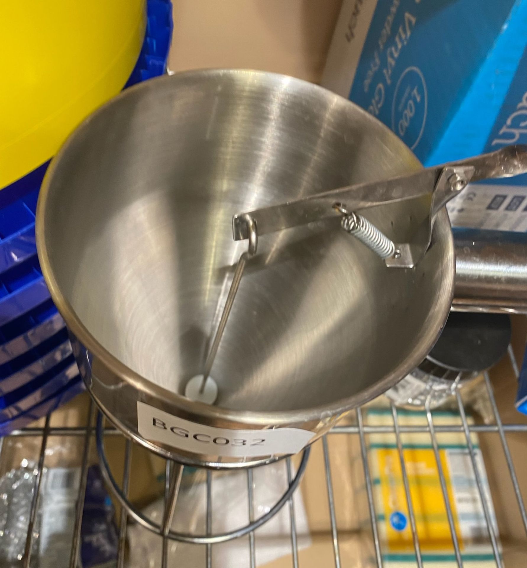 1 x Stainless Steel Piston Funnel For Dispensing Batters, Sauces And Coulis - Ref: BGC032 - - Image 2 of 2