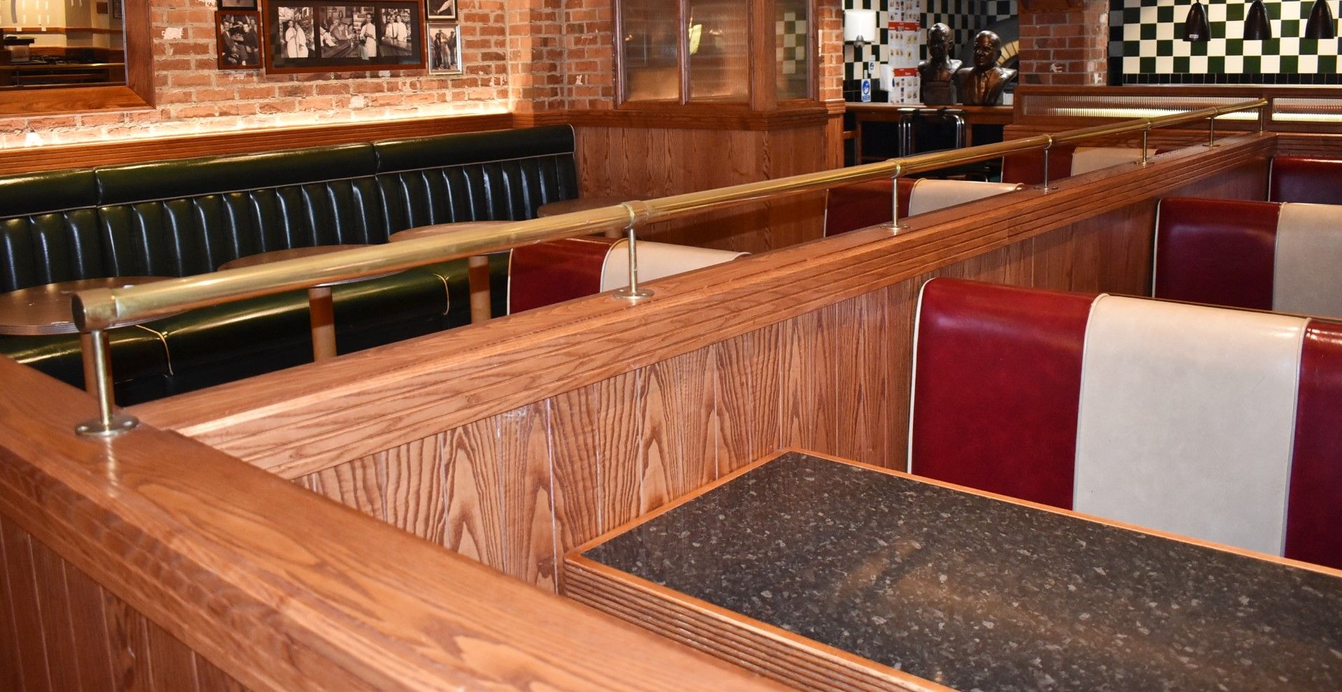 5 x Metres Of Brass Partition Railing, From a Popular Italian-American Diner - Image 2 of 5