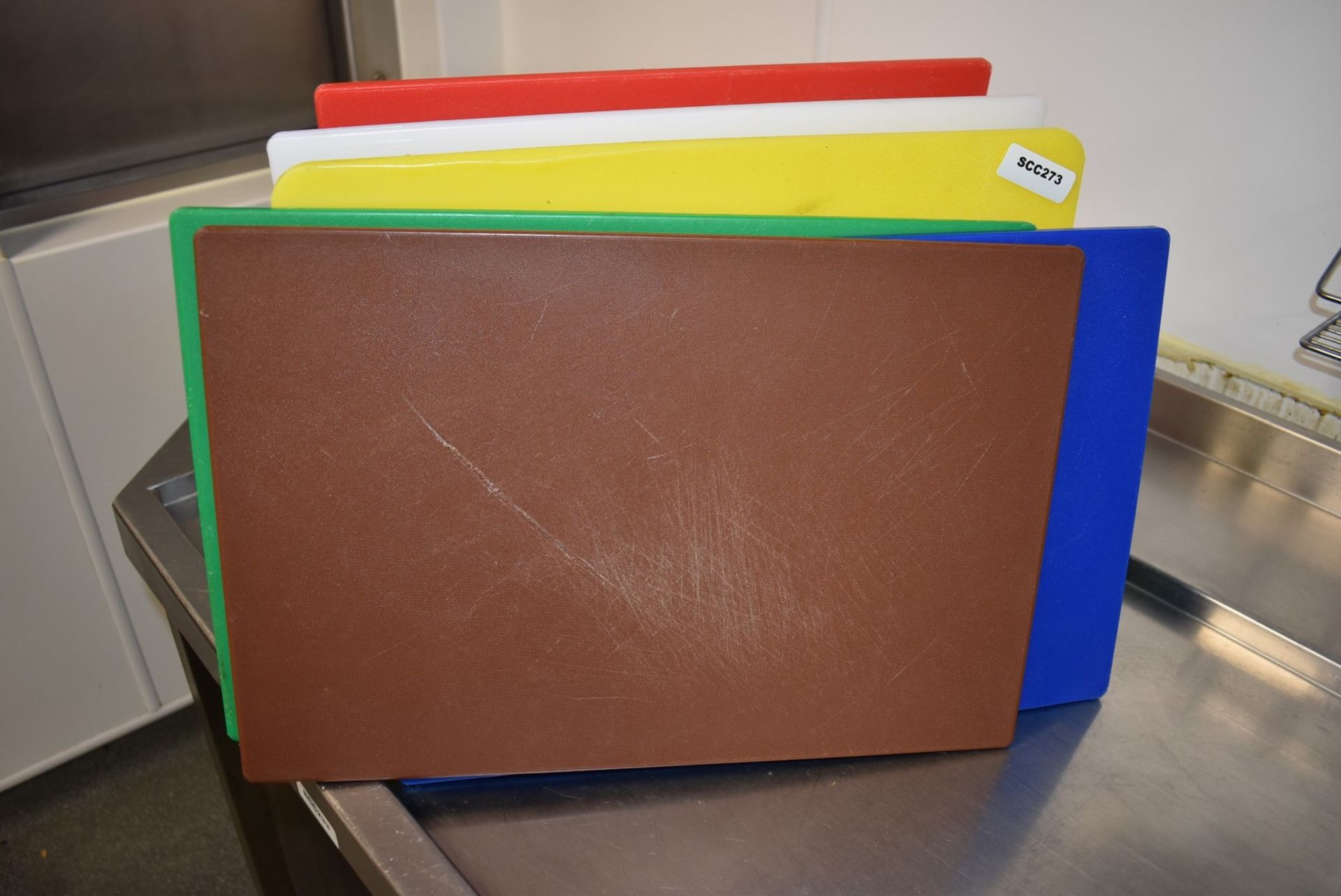 6 x Colour Coded Chopping Boards With Stand - Image 6 of 8