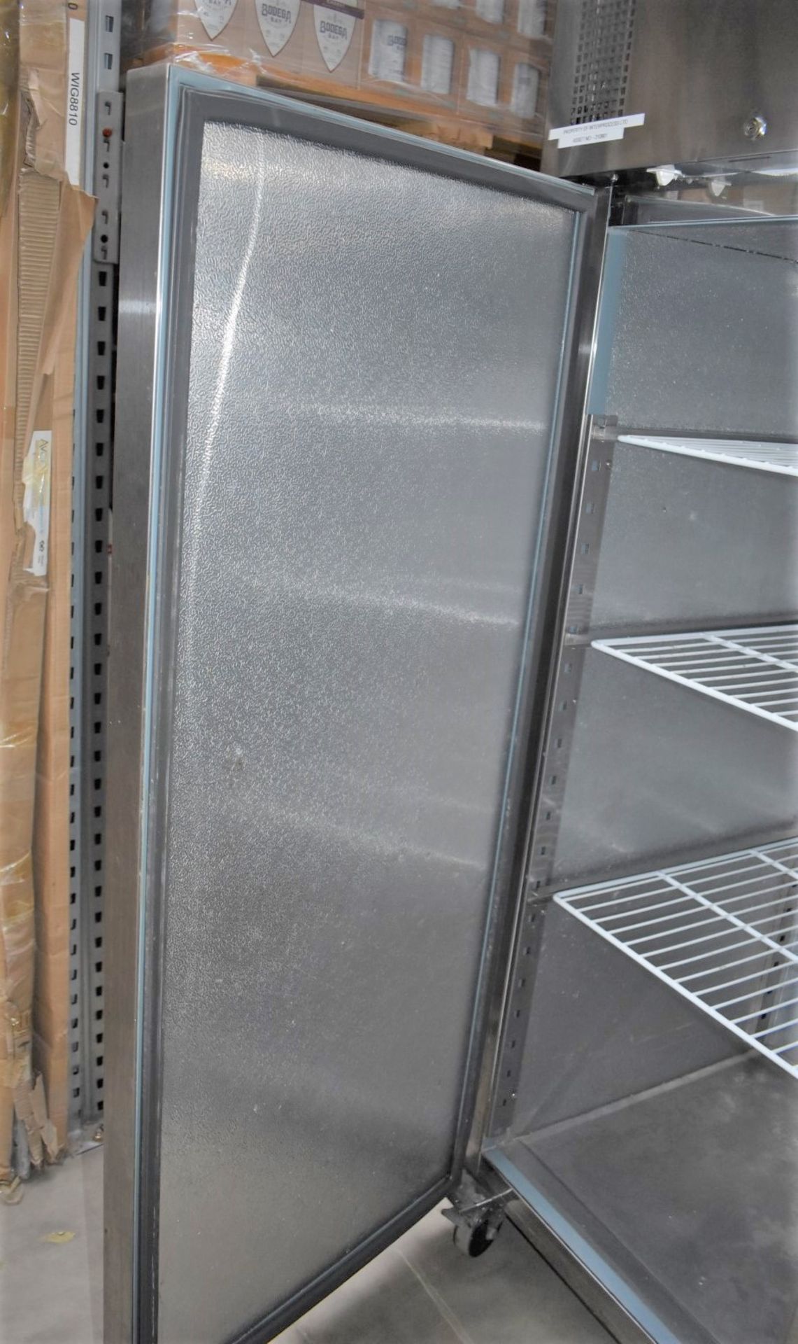 1 x Polar G Series Upright Double Door Refrigerator - Model G594 - Complete With Internal - Image 7 of 18