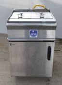 1 x Parry GDF Twin Tank Gas Fryer With Baskets - Current Model - RRP £2,400