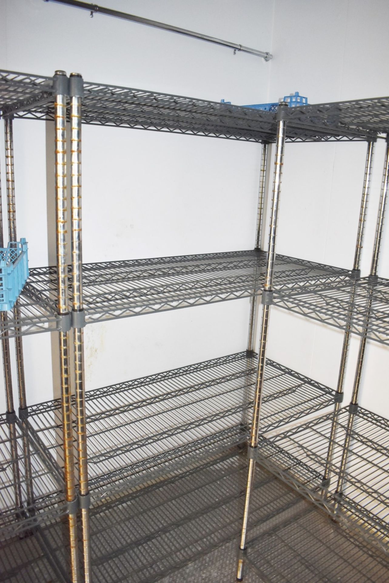 5 x Assorted Cold Room Wire Storage Shelf Units With Coated Shelves - H168 x W90-124 x D60 cms - Image 2 of 9