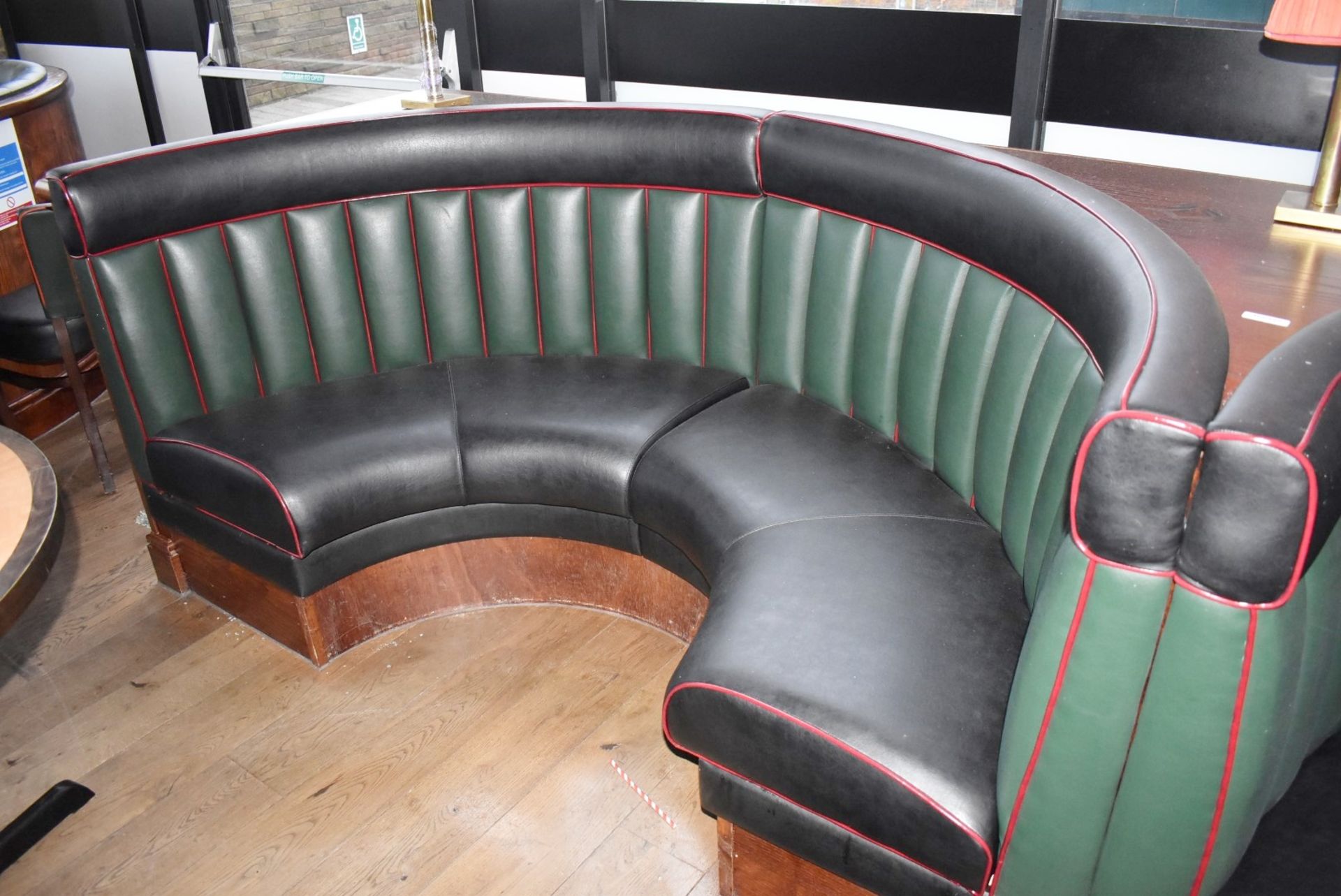 2 x Restaurant C-Shape 4 Person Seating Booth - Green and Black Vertical Fluted Back Upholstery - Image 3 of 13