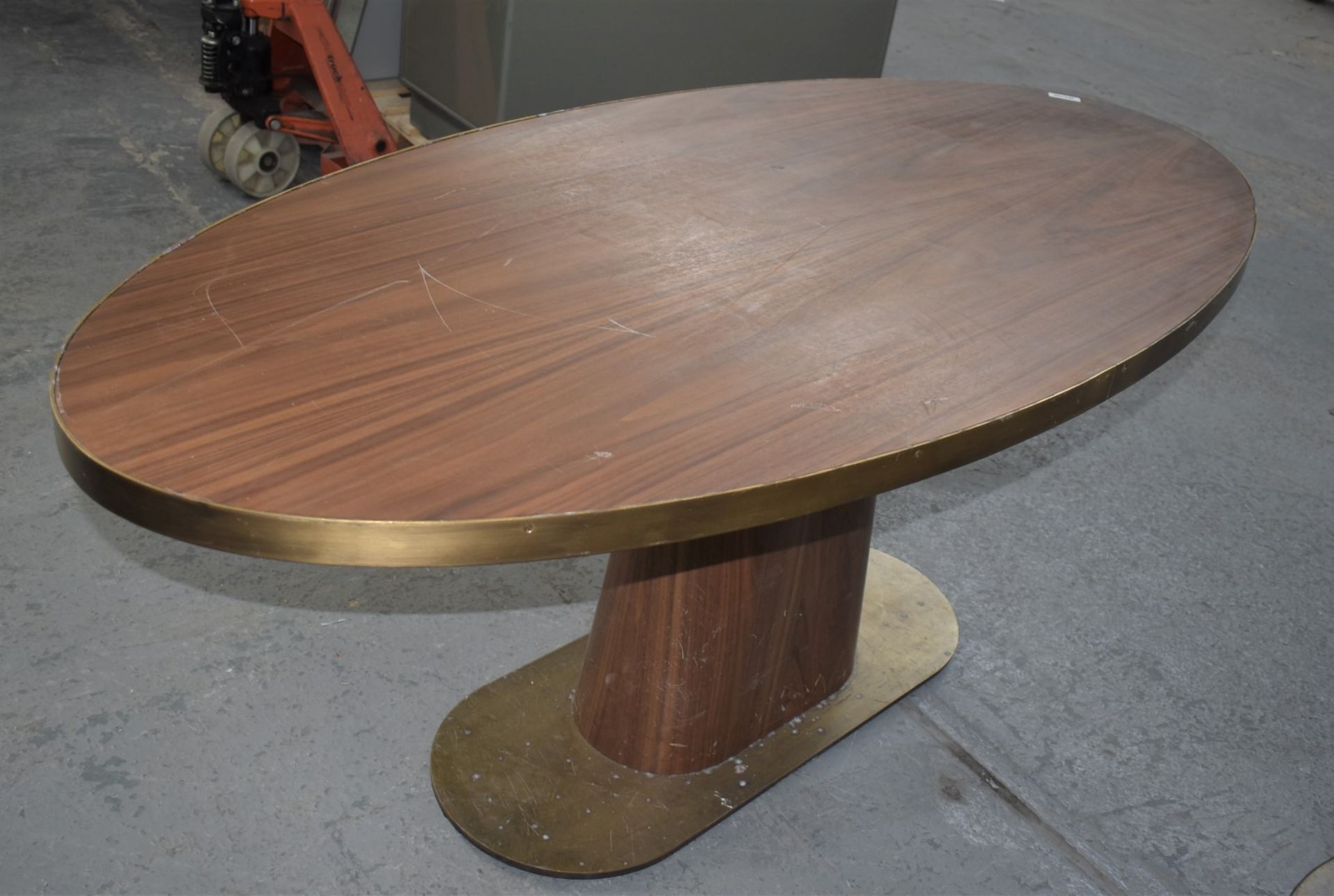 1 x Oval Banqueting Dining Table By AKP Design Athens - Walnut Top With Antique Brass Edging - Image 5 of 7