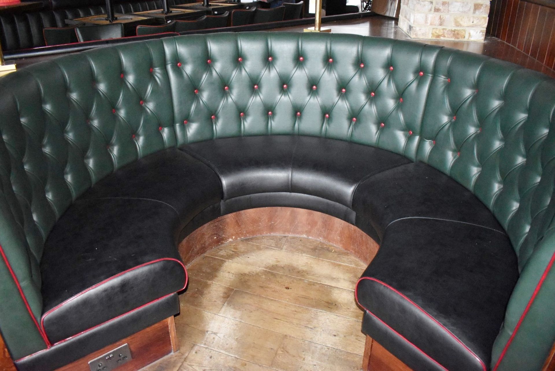 1 x Restaurant C-Shape 6 Person Seating Booth - Green and Black Studded Leather Upholstery - Image 5 of 8