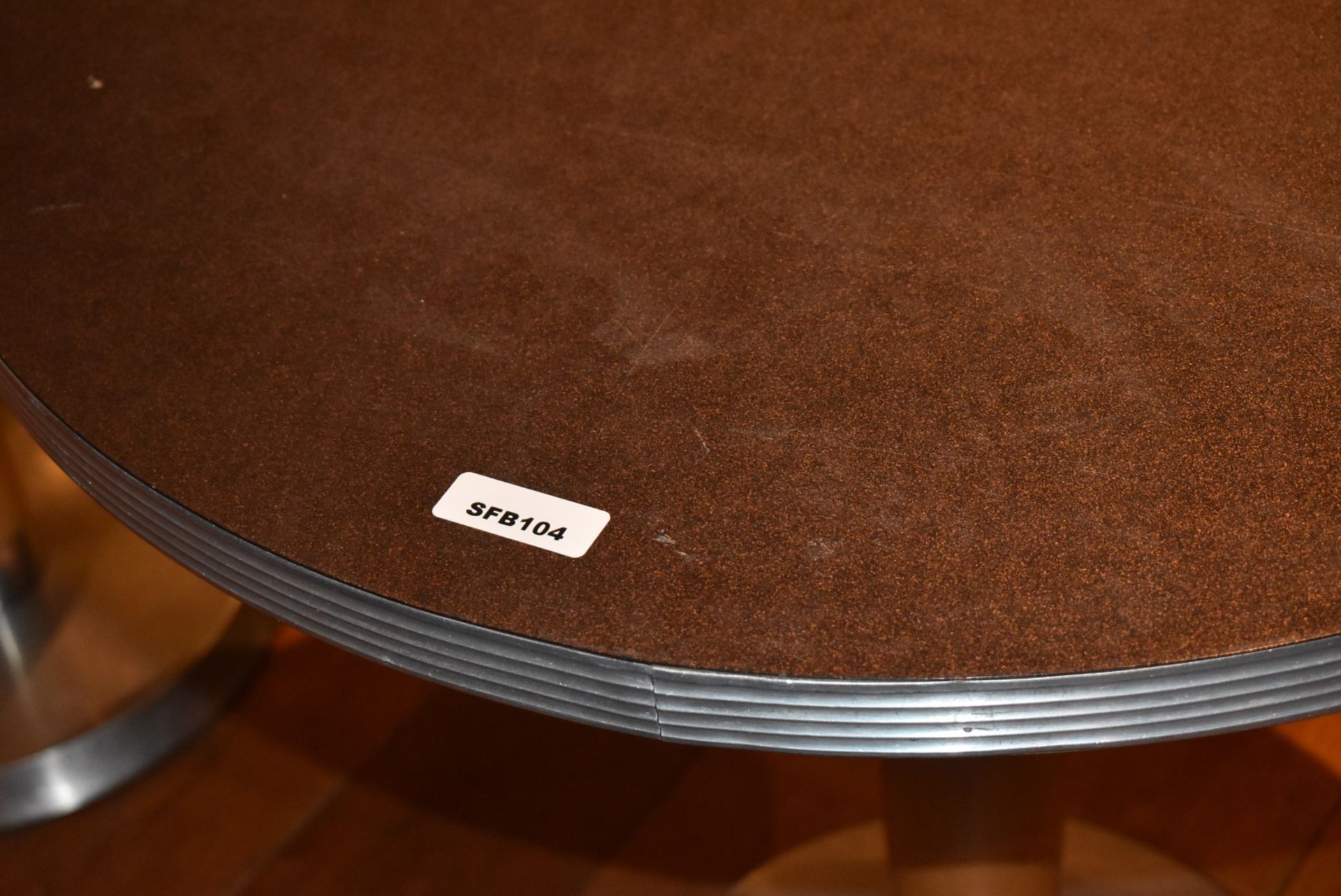 1 x Round Restaurant Dining Table Featuring Brushed Metal Edging and Base - Dimensions: ⌀76 x H76cm - Image 3 of 3