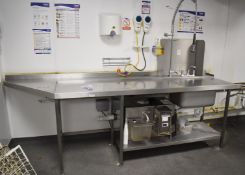 1 x Inlet Passthrough Wash Bench Featuring a Large Sink Bowl, Spray Hose Tap & Inlet Tray Runner