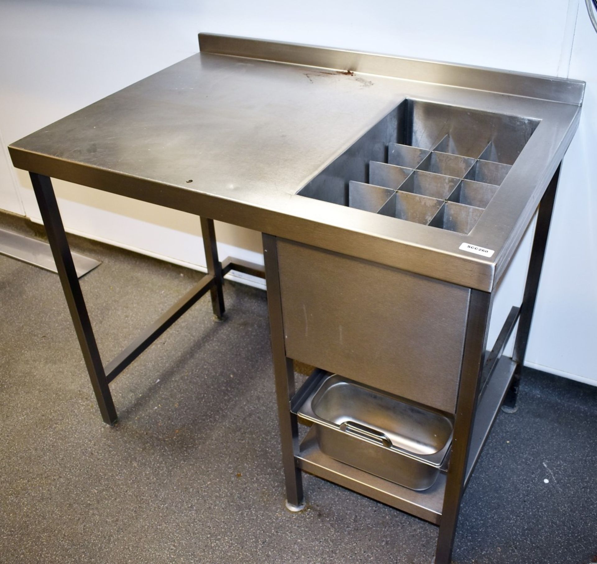 1 x Stainless Steel Prep Table With Integrated Ice Well and Sauce Bottle Dividers