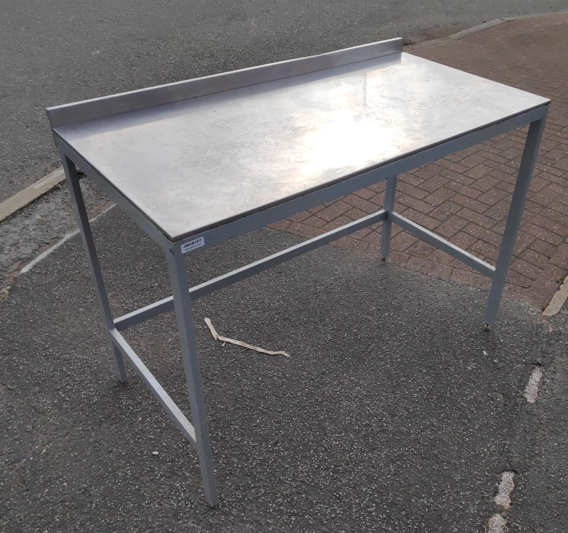 1 x Stainless Steel Prep Bench with Upstand - 126cm (L) x 64.5cm (D) x 95cm (H) - JMCS107 - CL723 - - Image 6 of 7