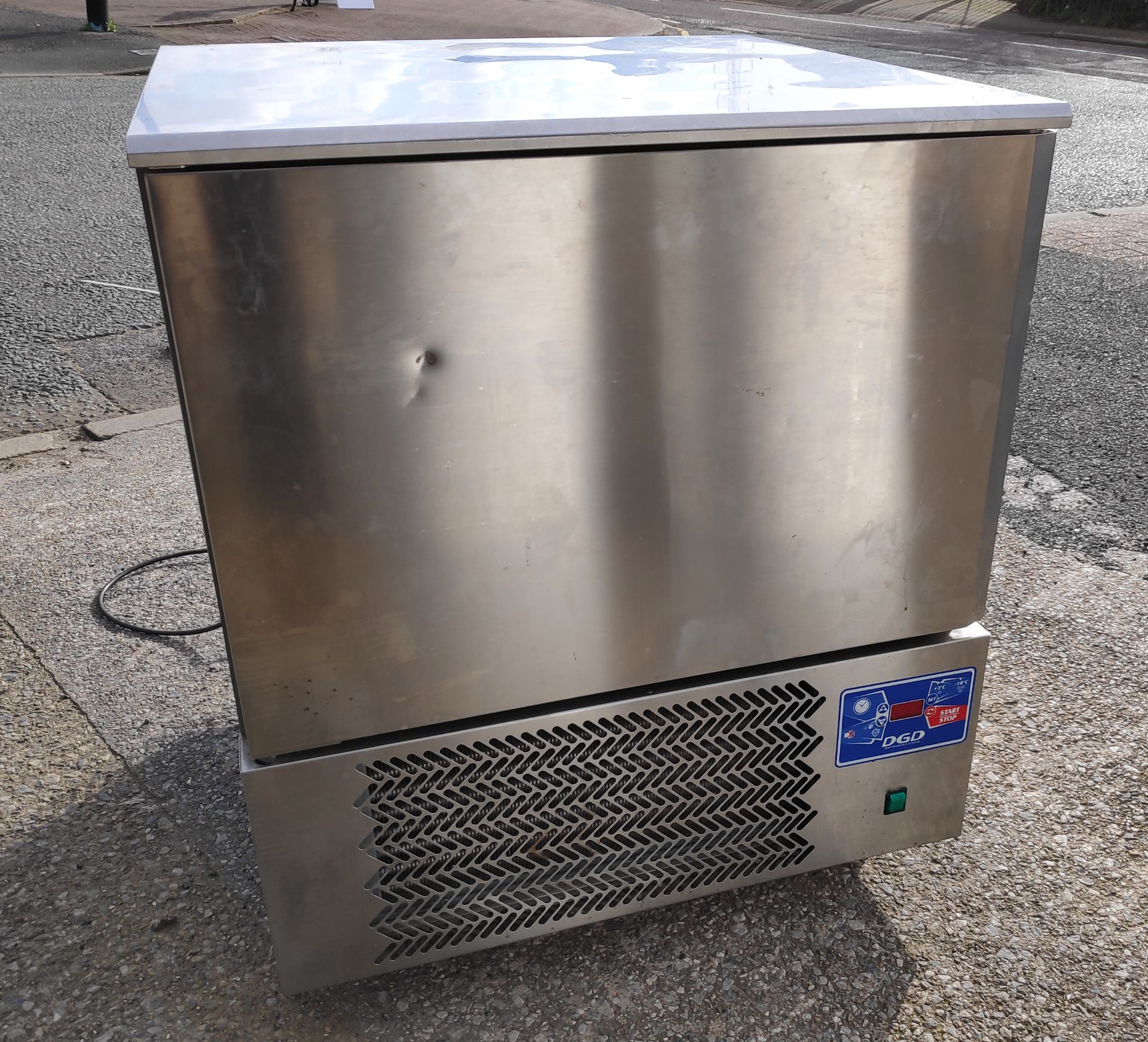 1 x DGD Undercounter Blast Chiller / Freezer - Model: AT05ISO - JMCS100 - CL723- Location: - Image 3 of 17