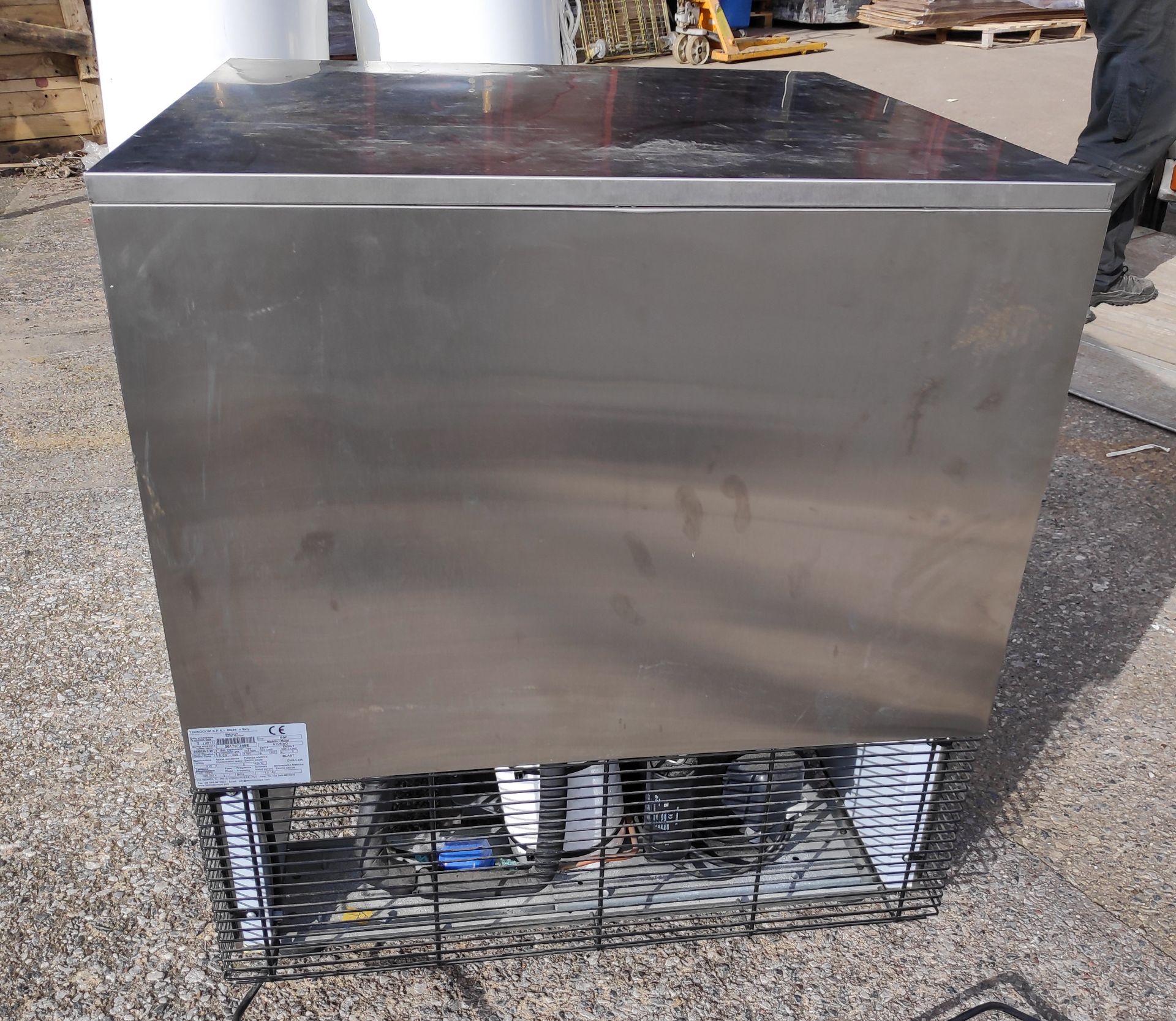 1 x DGD Undercounter Blast Chiller / Freezer - Model: AT05ISO - JMCS100 - CL723- Location: - Image 9 of 17