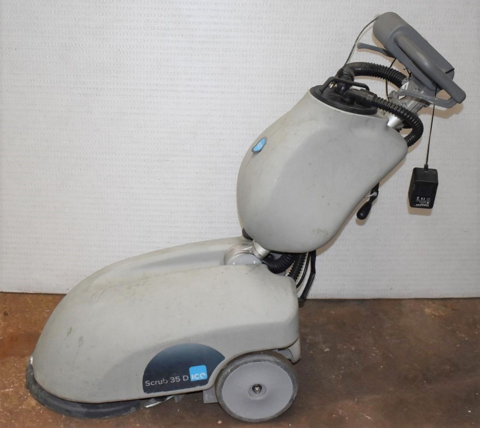 1 x Ice Scrub 35D Compact Floor Scrubber - Recently Removed From a Supermarket Environment Due to - Image 15 of 15