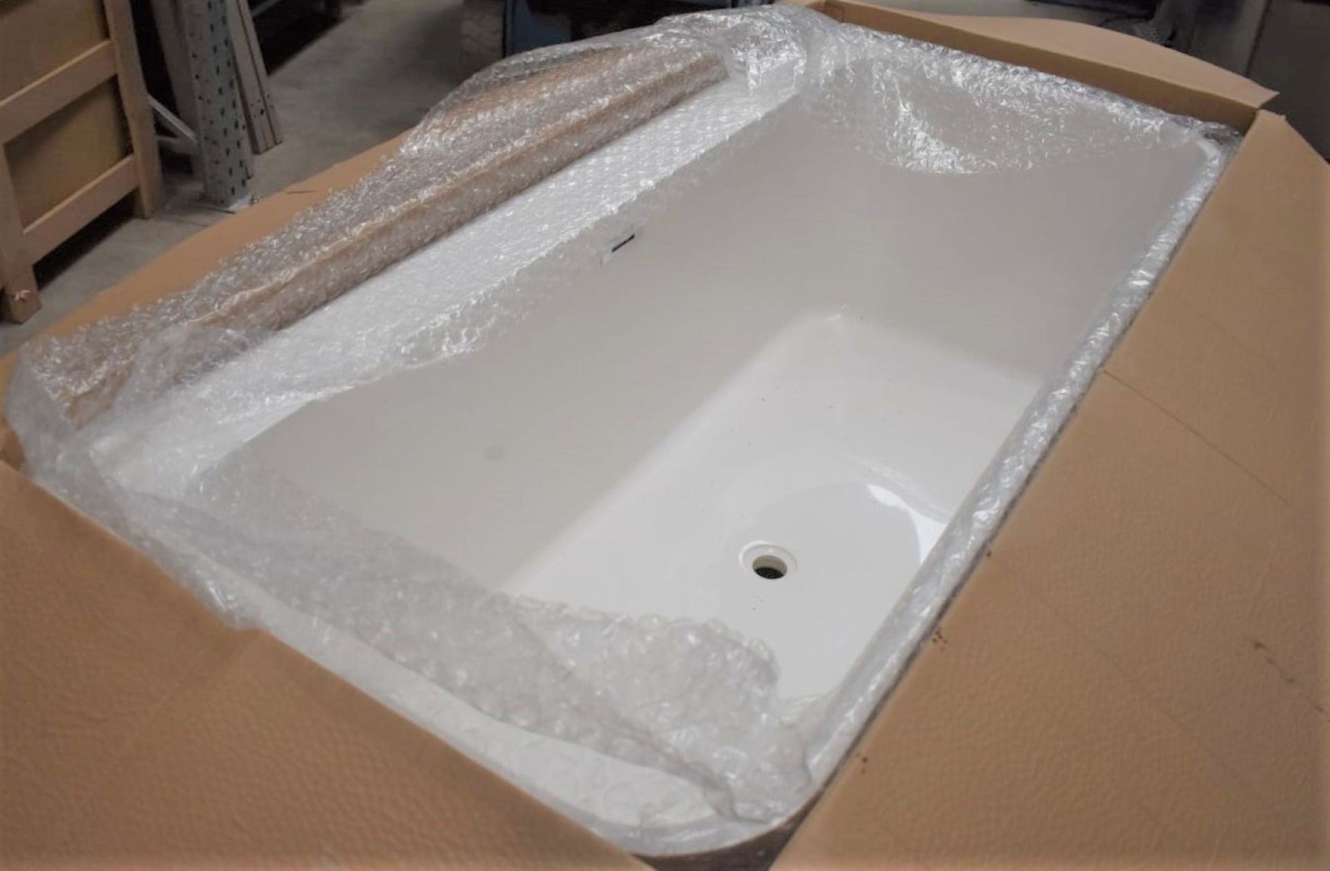 1 x MarbleTech Luxury Harmony Bath - Size: 1700 x 750 x 580 (mm) - Original RRP £2,100 - New and - Image 3 of 13