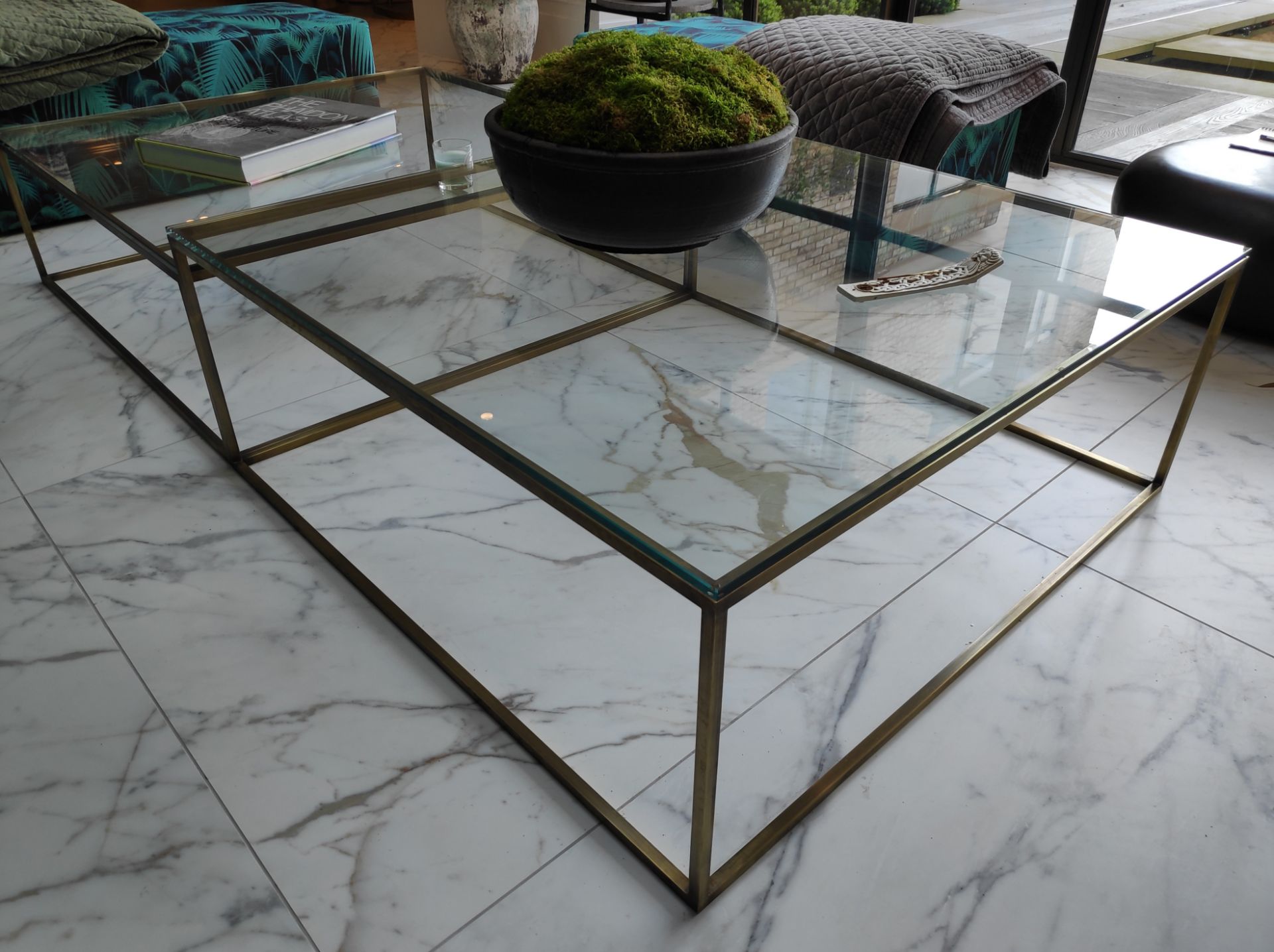 1 x Large 2-Tier Glass Coffee Table with Metal Frame - Dimensions: W240 x D120 x H45.5 cm - - Image 7 of 14
