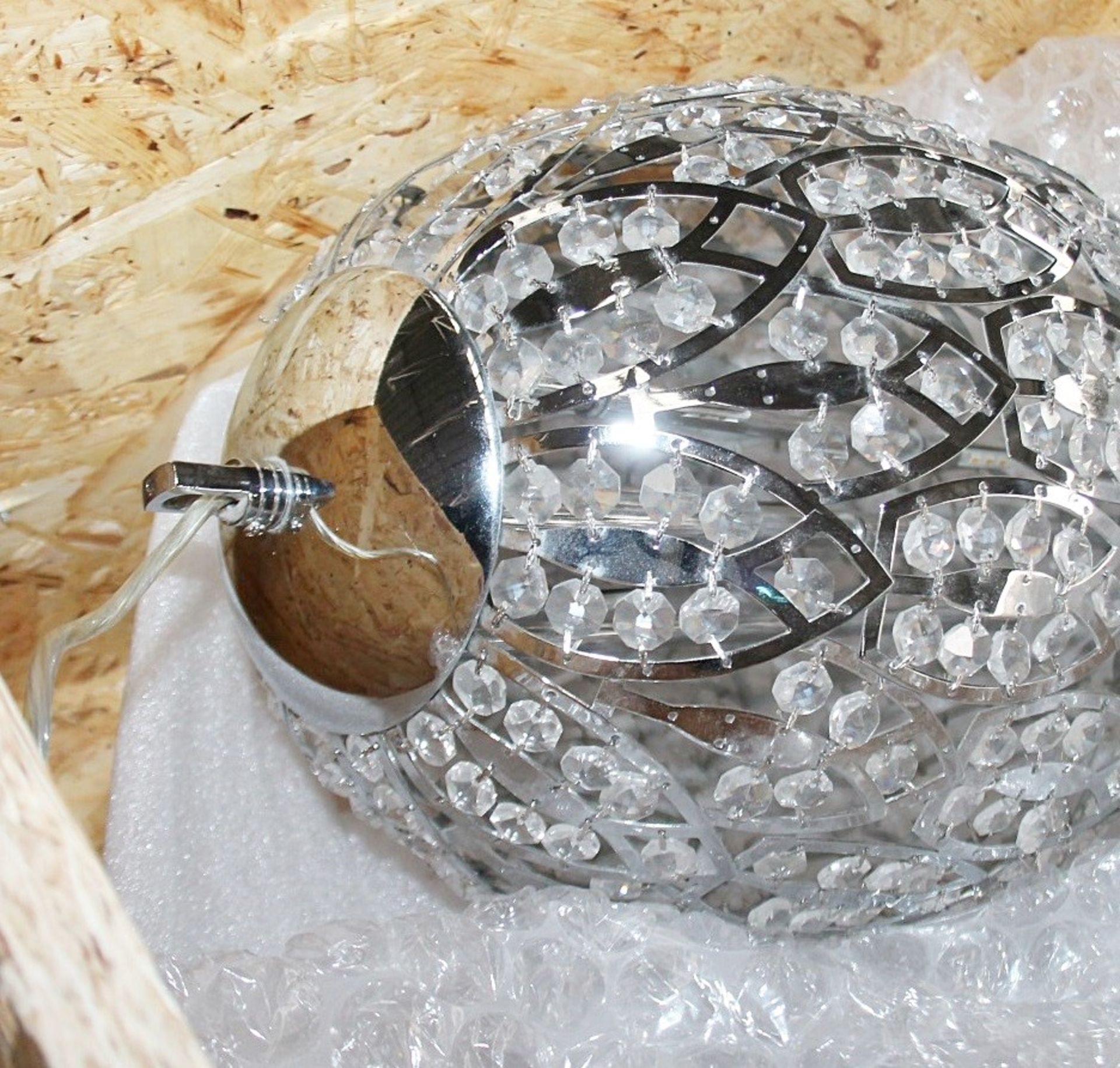 1 x High-end Italian LED Egg-Shaped Light Fitting Encrusted In Premium ASFOUR Crystal - RRP £4,000 - Image 8 of 9