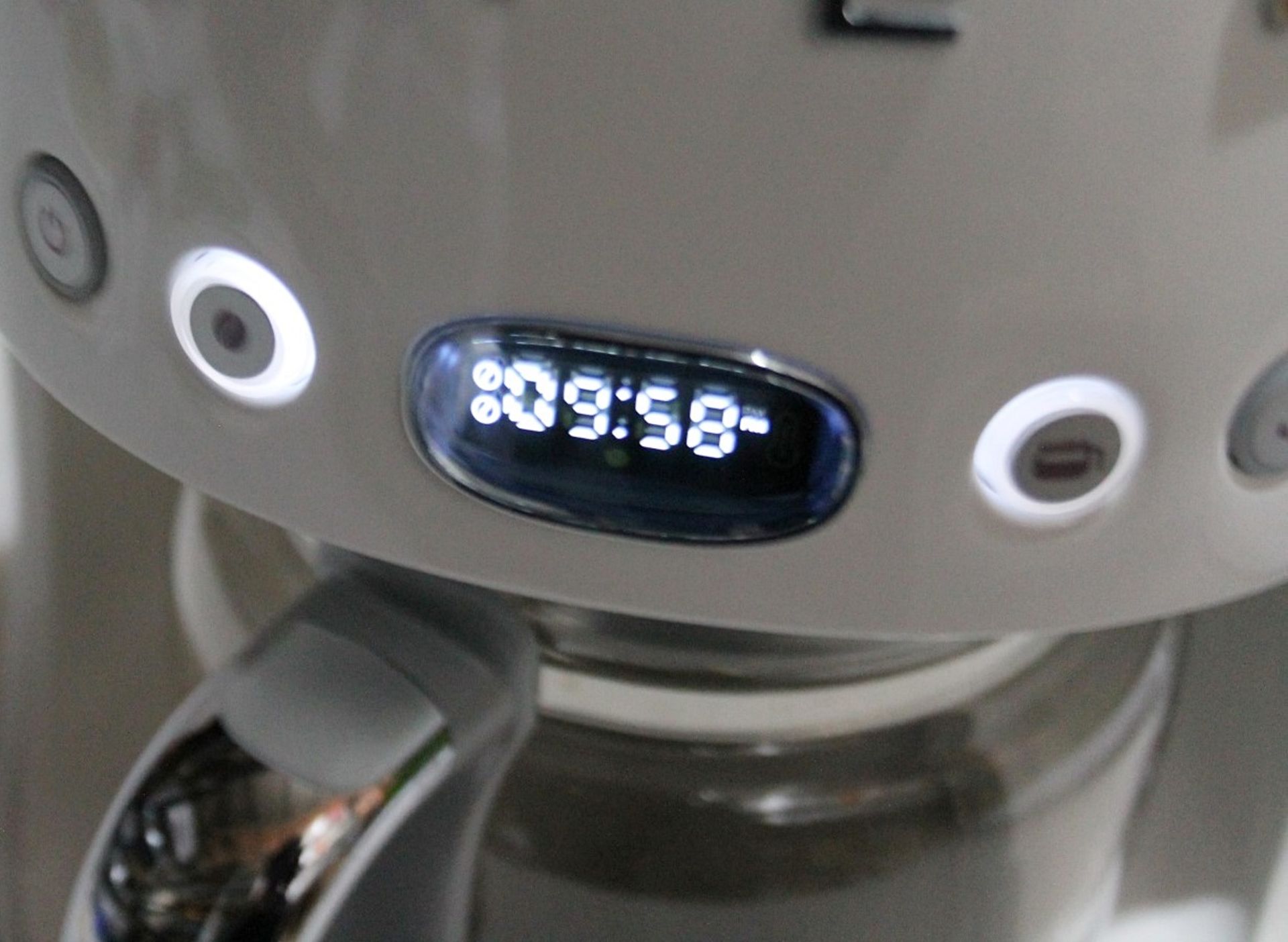 1 x SMEG Drip Coffee Machine In White - Original Price £199.95 - Ex-Display Item - Ref: HAS412/ - Image 11 of 12