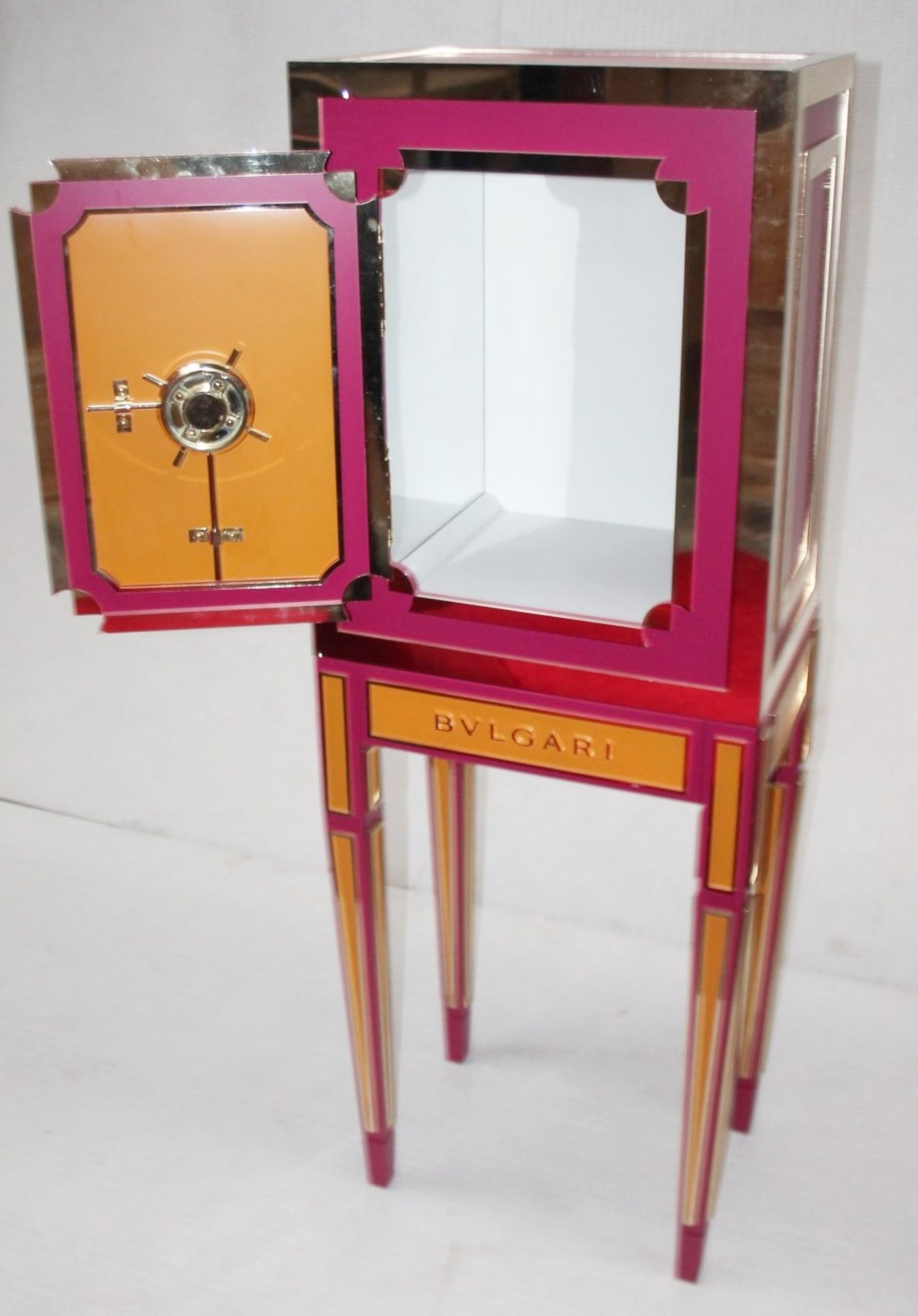 2 x Specially Commissioned Bank Vault Safe-style Illuminated Shop Display Dummy Props - Image 5 of 17