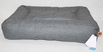 1 x LORD LOU 'Oxford' Luxury Dog Bed - Size: 70 x 50cm - Original Price £150.00 - New With Tags