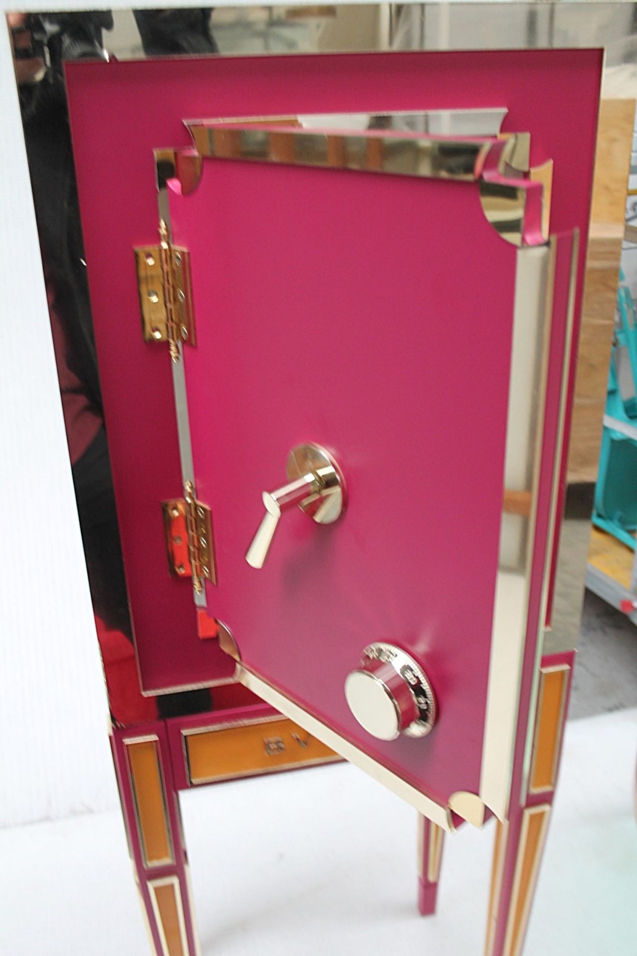 2 x Specially Commissioned Bank Vault Safe-style Illuminated Shop Display Dummy Props - Image 6 of 17