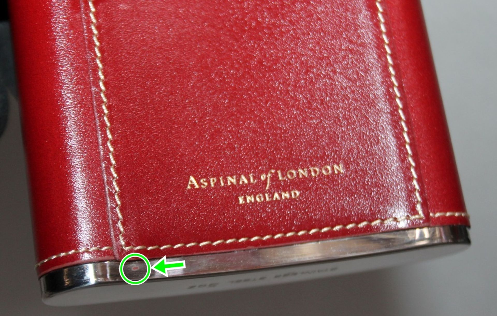 1 x ASPINAL OF LONDON Classic 5oz Fine Red Leather Hip Flask - Original Price £49.00 - Boxed Stock - Image 5 of 8