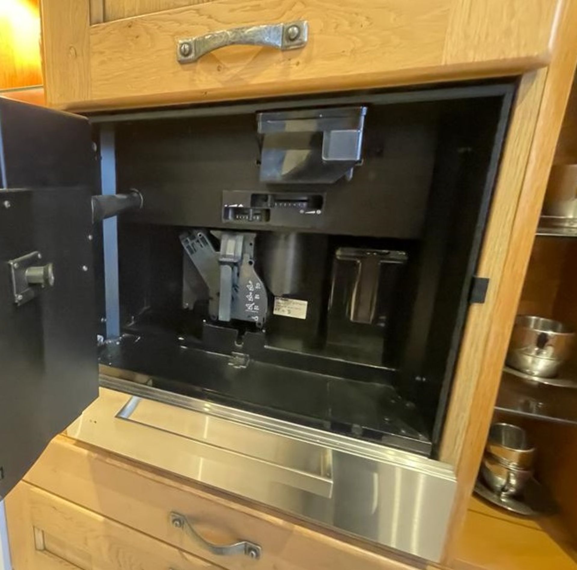 1 x Bespoke Solid Oak Kitchen With Black Granite Worktops, Island, Utility Room Units & Dining Table - Image 44 of 70