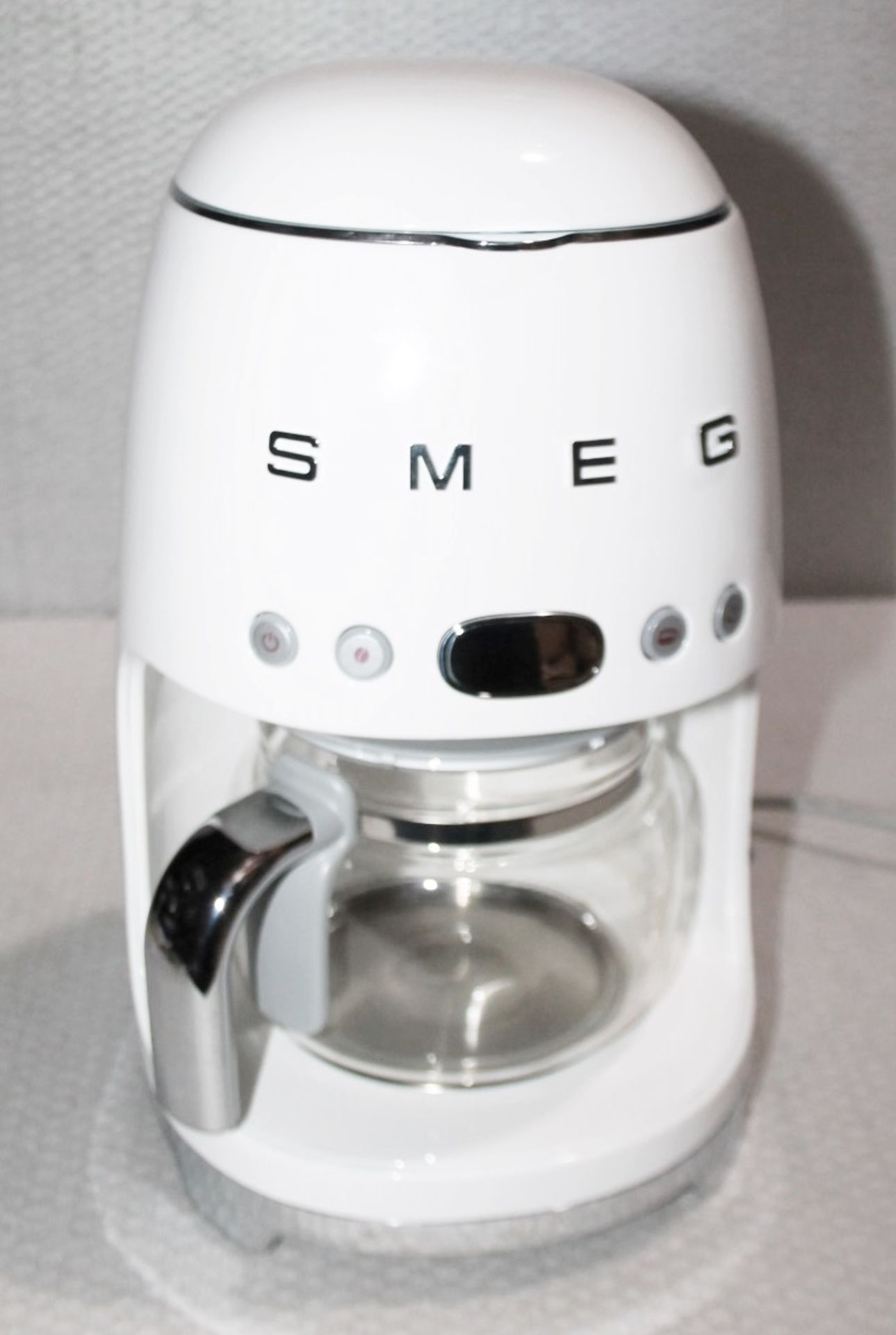 1 x SMEG Drip Coffee Machine In White - Original Price £199.95 - Ex-Display Item - Ref: HAS412/ - Image 2 of 12